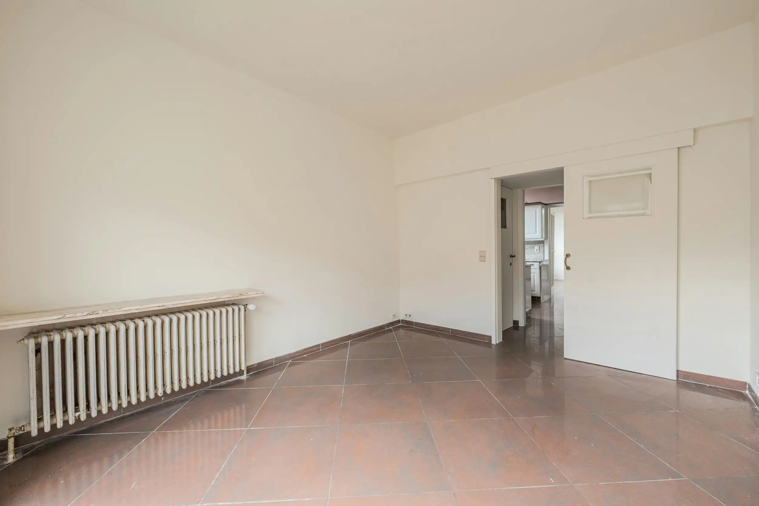 Hoekhuis met veel potentieel te koop te Mariakerke foto 8