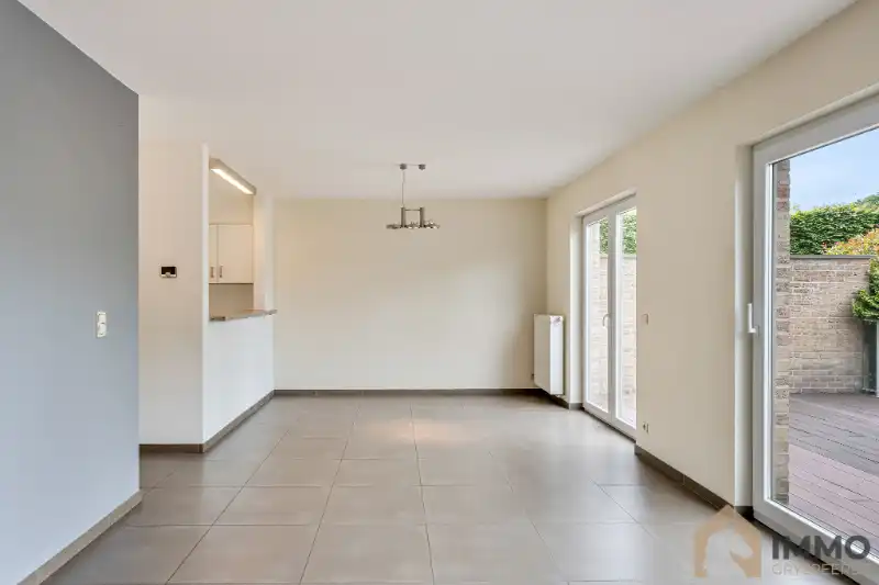 Te koop in Staden – Instapklare energiezuinige gezinswoning met garage, tuin en kelder foto 8