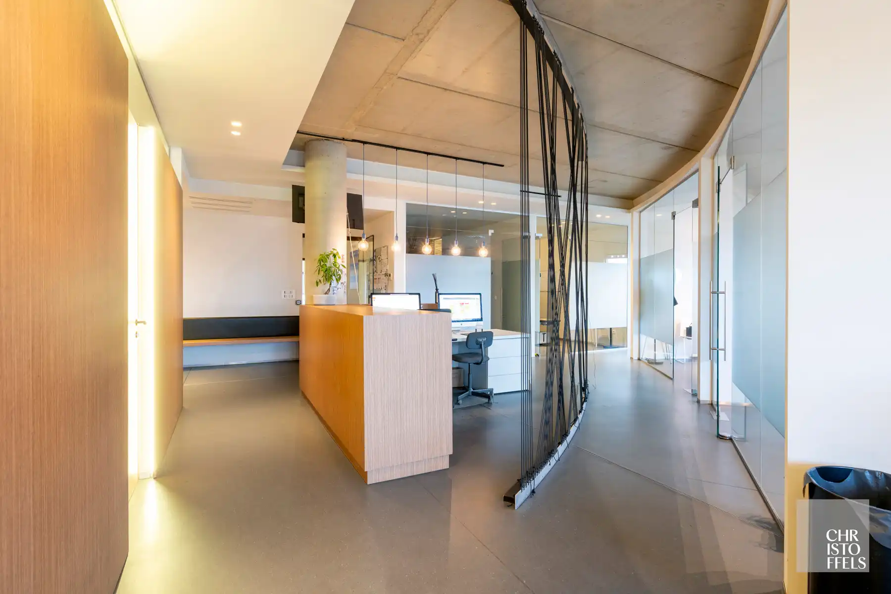 Moderne kantoor/praktijk- ruimte (221m²)  in het iconische Botta-gebouw, centraal gelegen te Genk foto 17