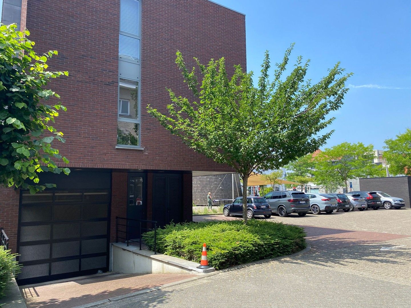 2 autostaanplaatsen in jong gebouw (2013) in Mariaburg! foto 2