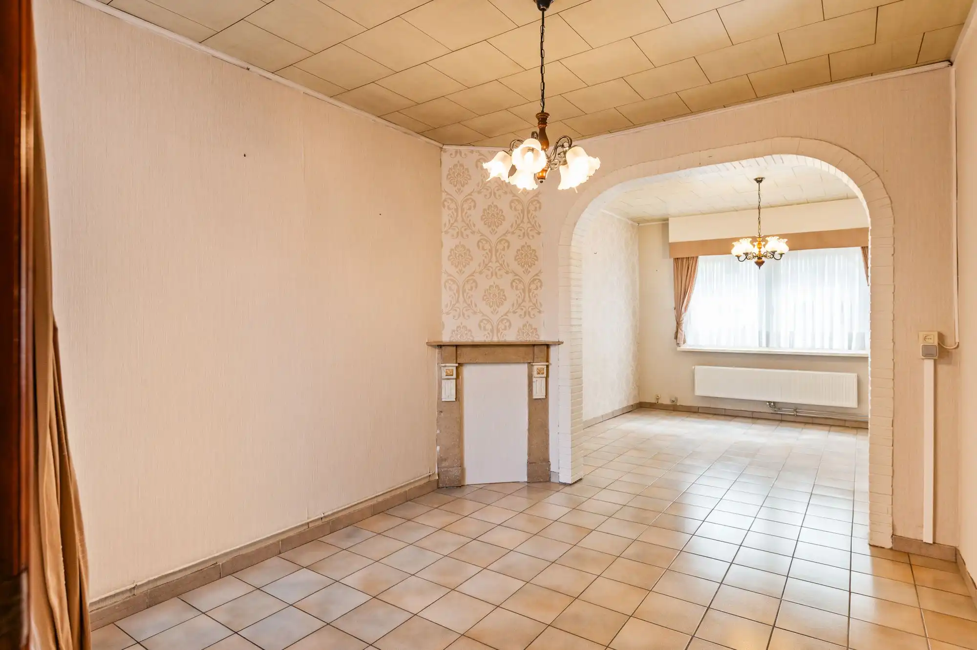Te renoveren gezinswoning met leuke tuin en 2 garages op topligging in Brasschaat! foto 7