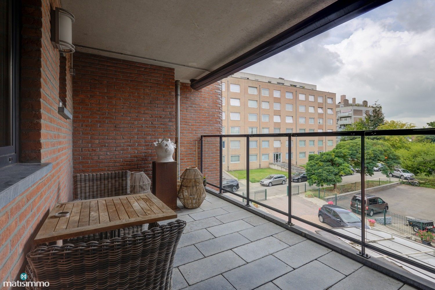 ROYAAL APPARTEMENT MET RUSTIG INTERIEUR VOORZIEN VAN 3 SLAAPKAMERS, 2 BADKAMERS EN 2 TERRASSEN NABIJ CENTRUM HASSELT foto 24