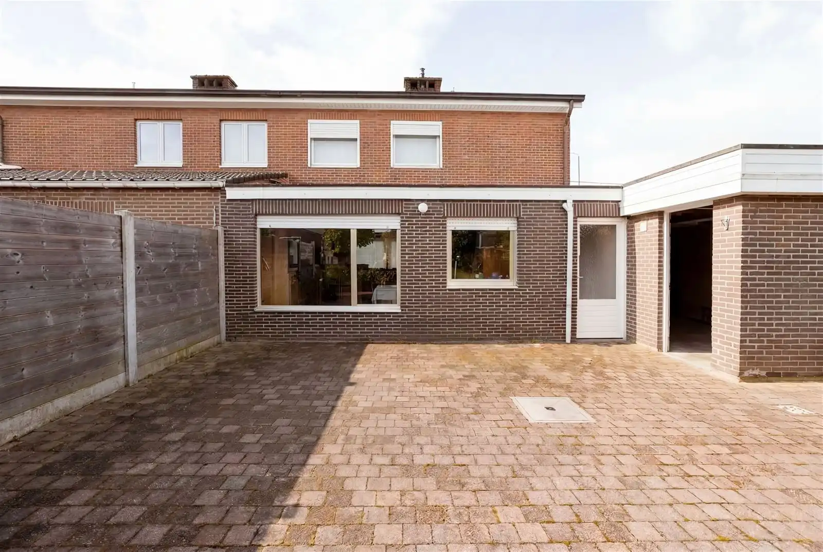 Rustig gelegen 3-gevel woning op wandelafstand van centrum foto 3