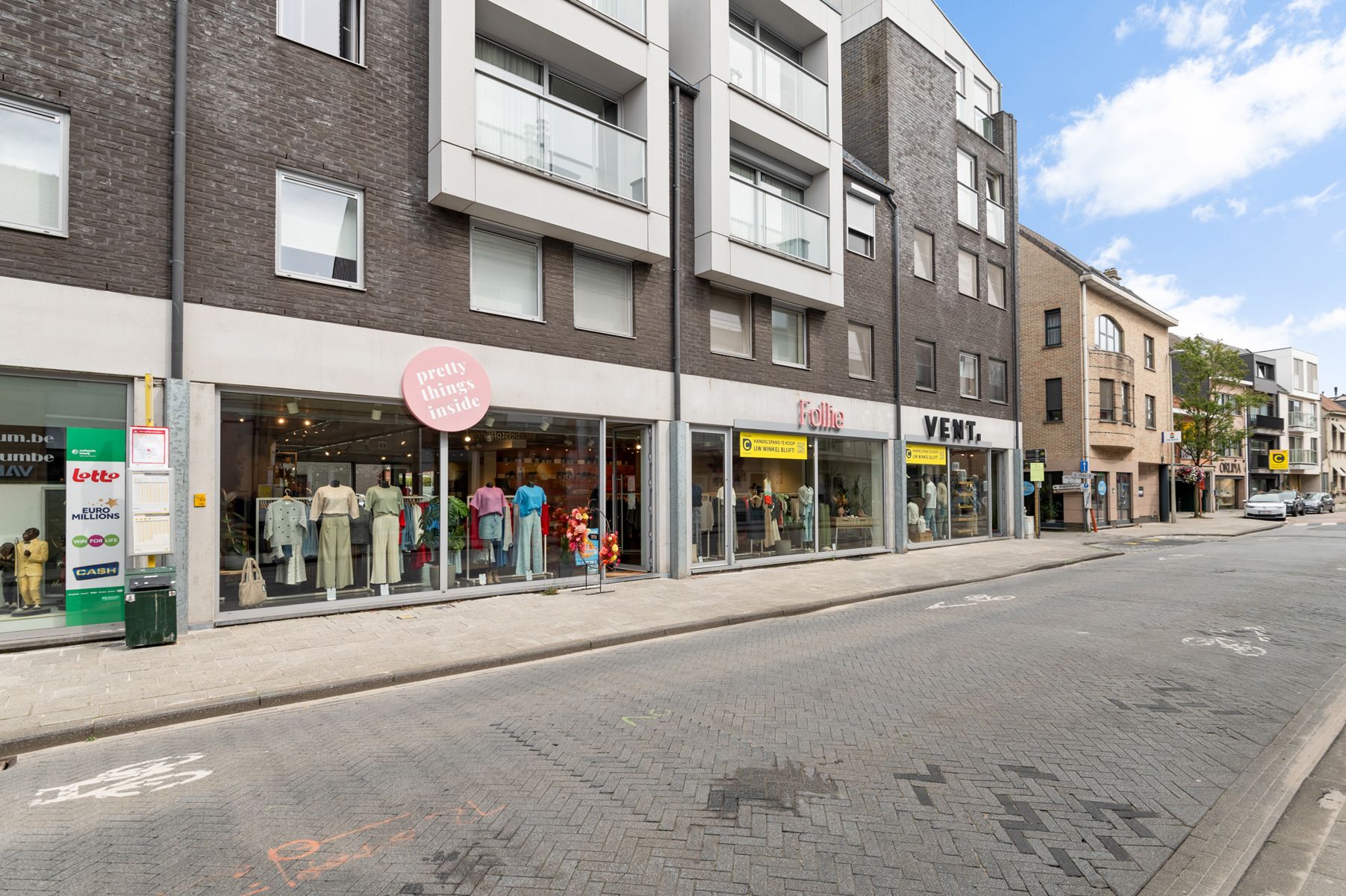 Handelsruimte met topvisibiliteit – ideale investering in het hart van Aartselaar foto 6