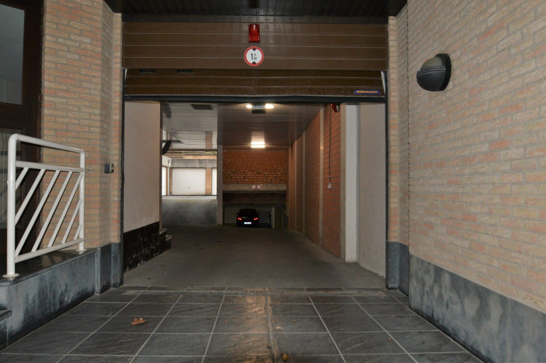 Garagebox in het centrum van Knokke  foto 2