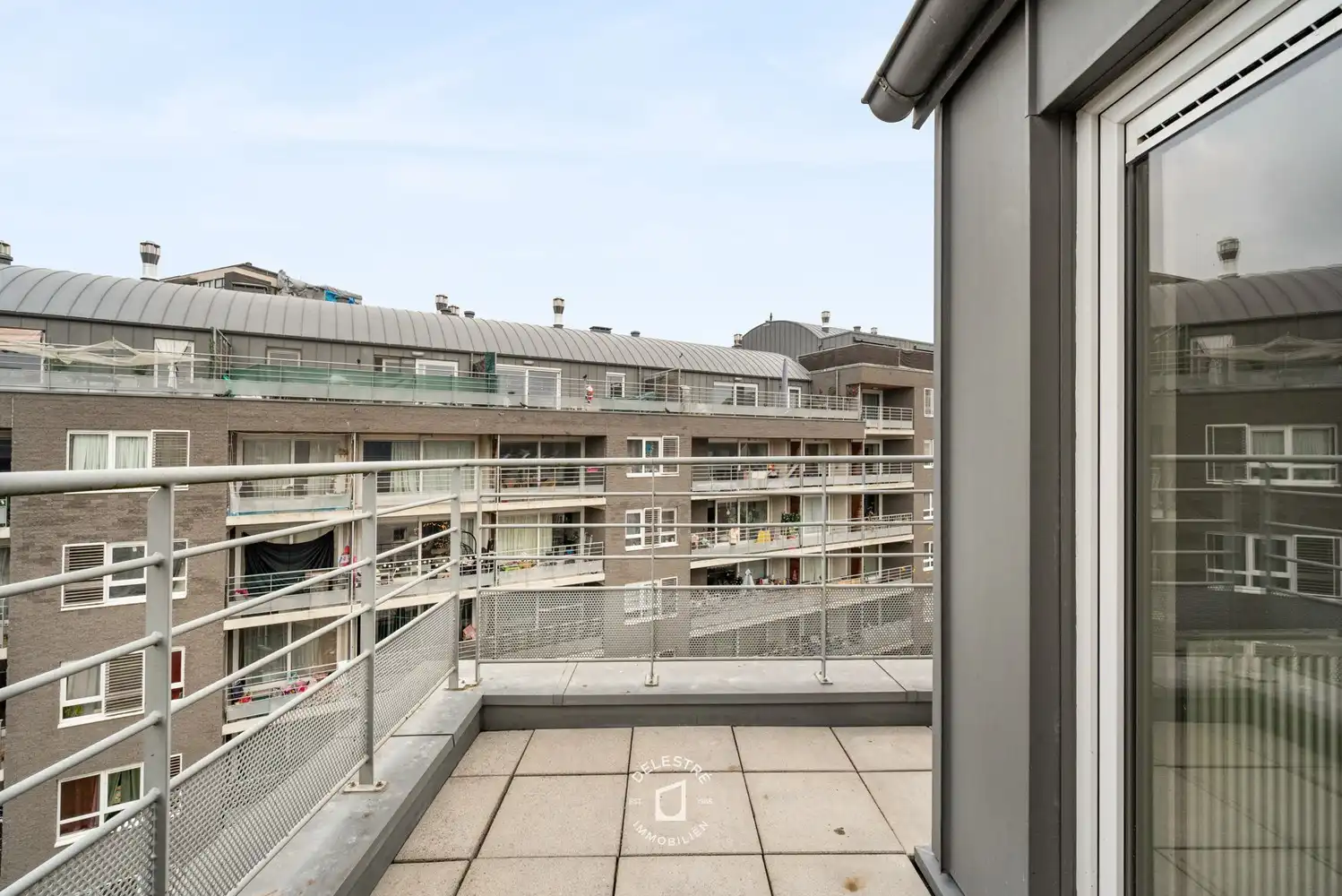 ** IN OPTIE ** ZALIGE ZONNIGE PENTHOUSE MET GIGA TERRAS VAN 42 M2 + 2 PARKINGS + KELDER foto 18