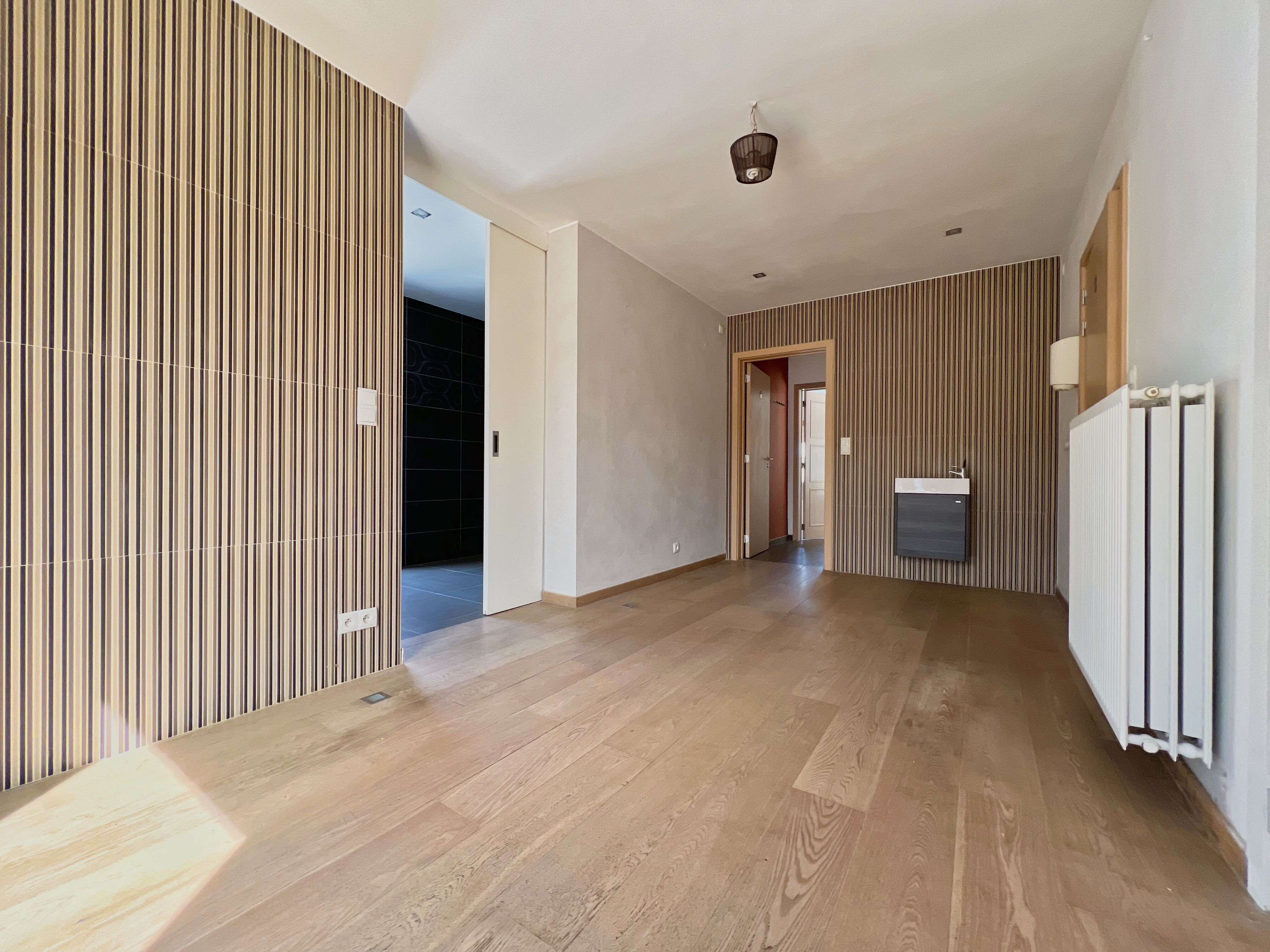 Ruime, lichtrijke woning op prachtig perceel van 1700m² foto 9