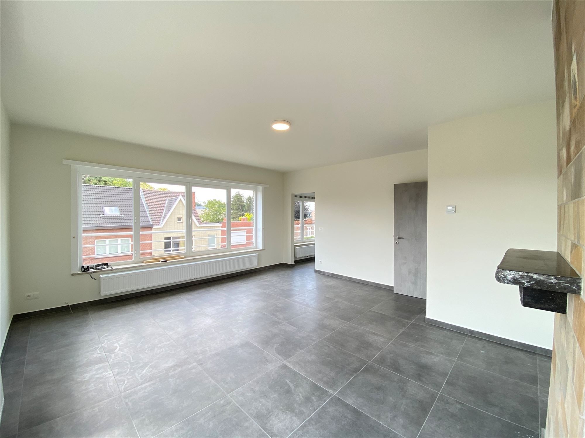 Gerenoveerd appartement met garagebox te Wondelgem  foto 7