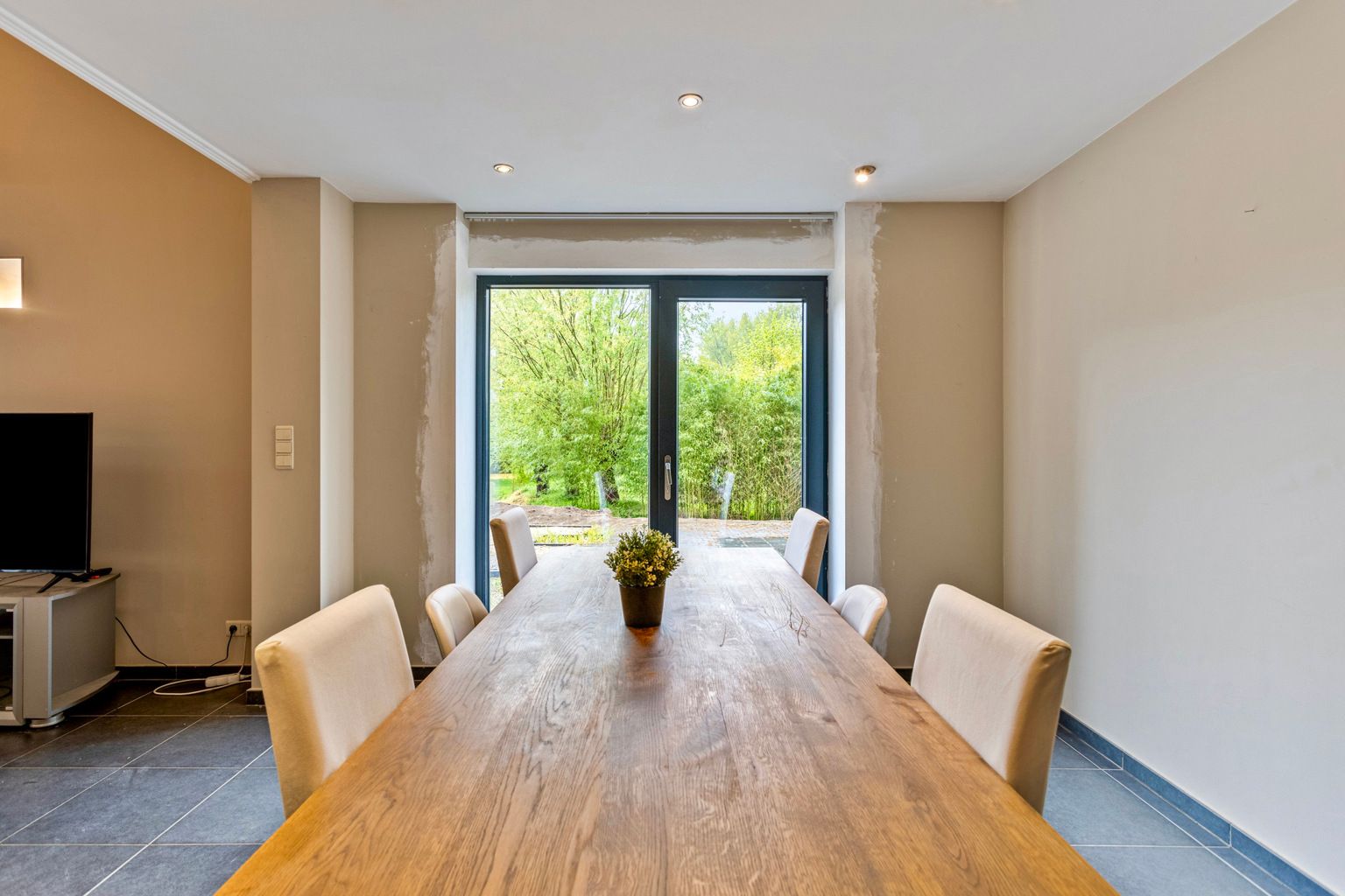 GERENOVEERDE WONING MET TUIN IN BOUTERSEM foto 6