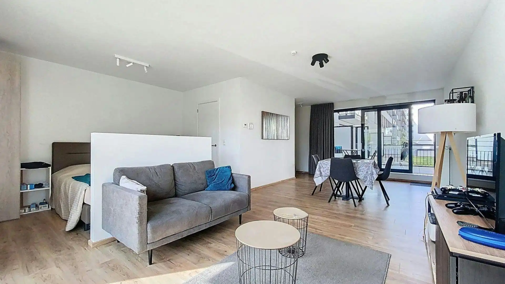 Studio gelegen op wandelafstand van de site van Tour&Taxis foto 2