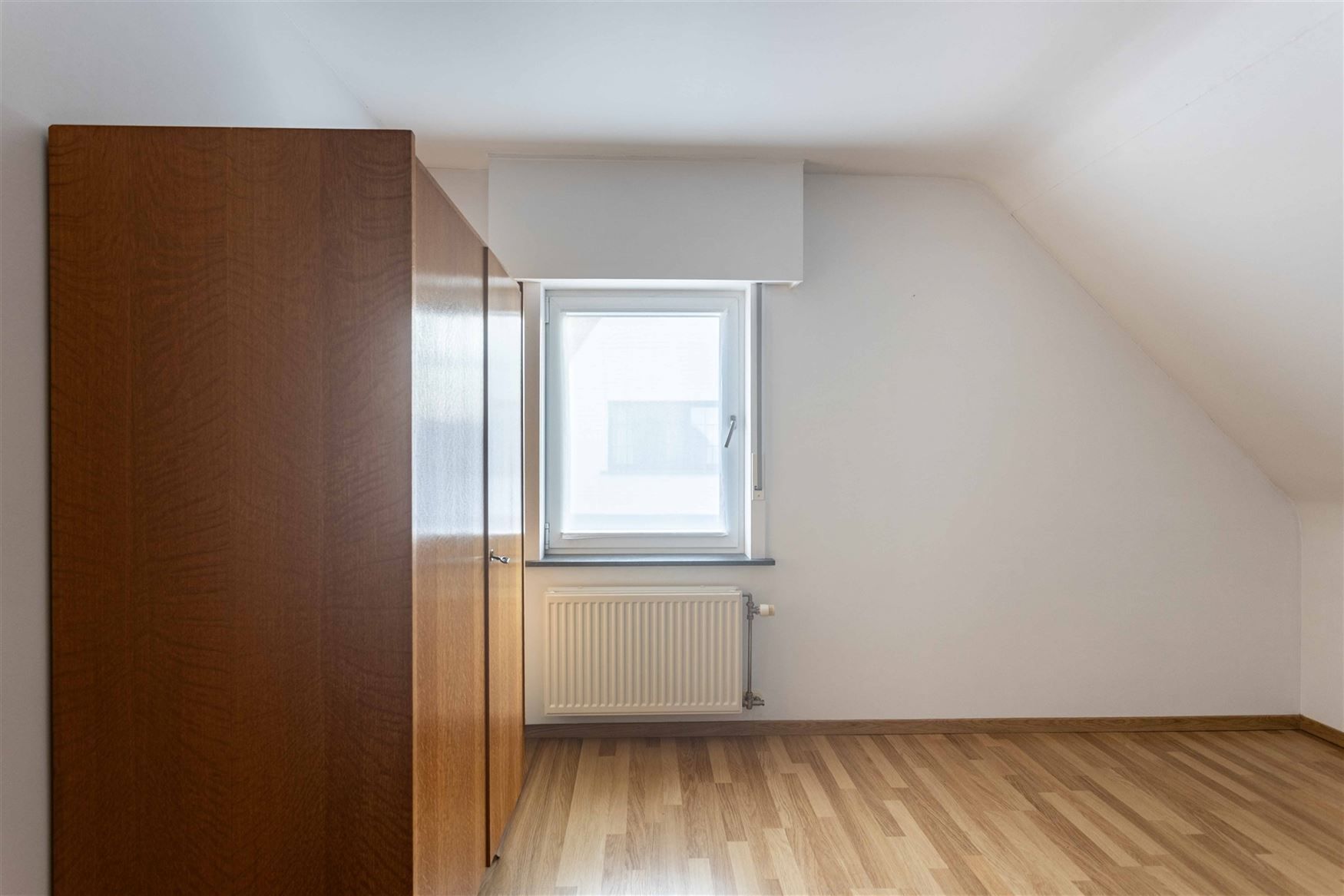 Ruime gezinswoning met zonnige tuin in Lievegem. foto 16