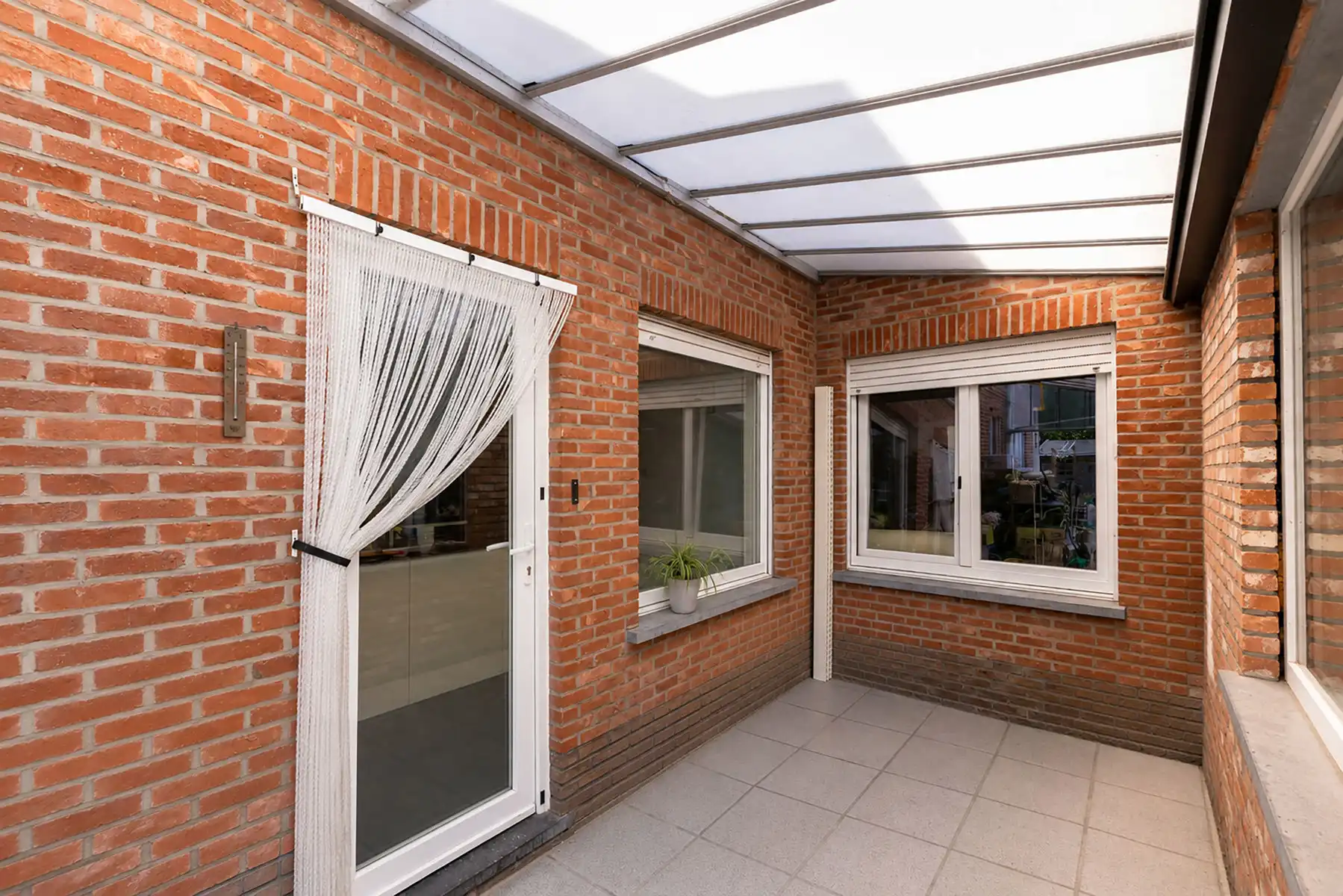 Woning met o.a. 3 slaapkamers in een doodlopende straat foto 19