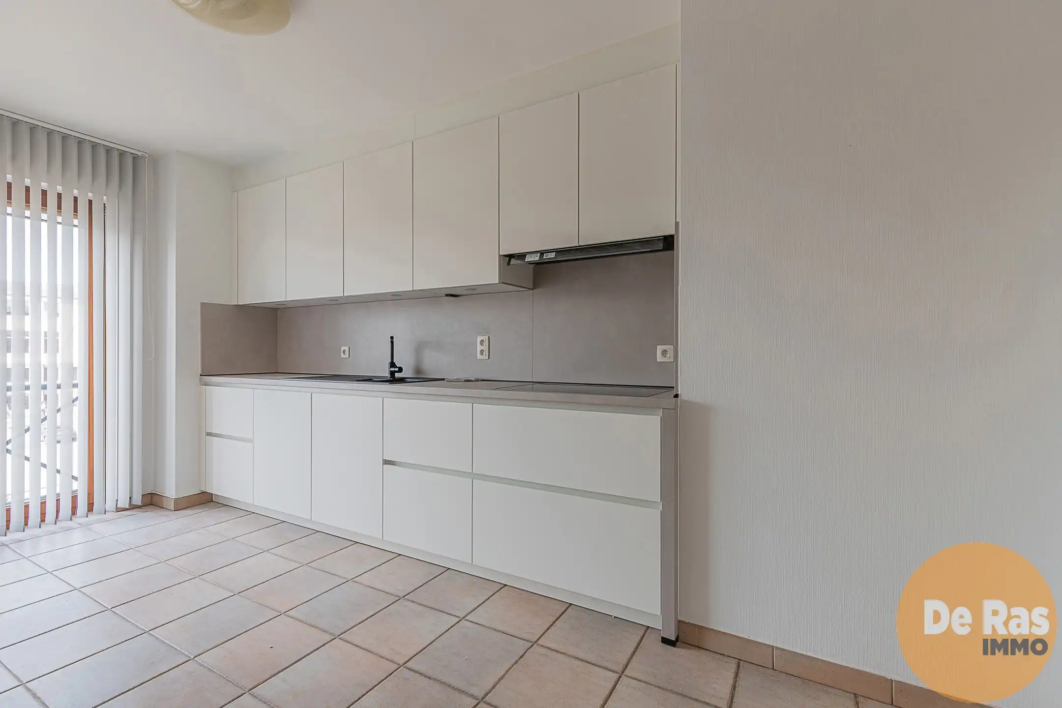 NINOVE - instapklaar ruim appartement op centrale ligging foto 5