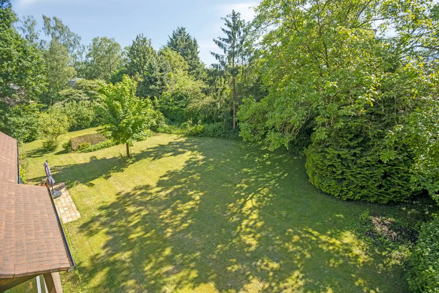 Prachtige, achterin gelegen villa op 22a15ca foto 43