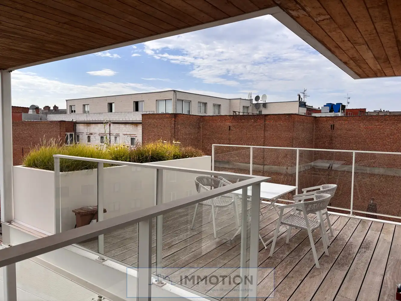 Prachtig appartement te huur in centrum Kortrijk - mét parking en kelder foto 7