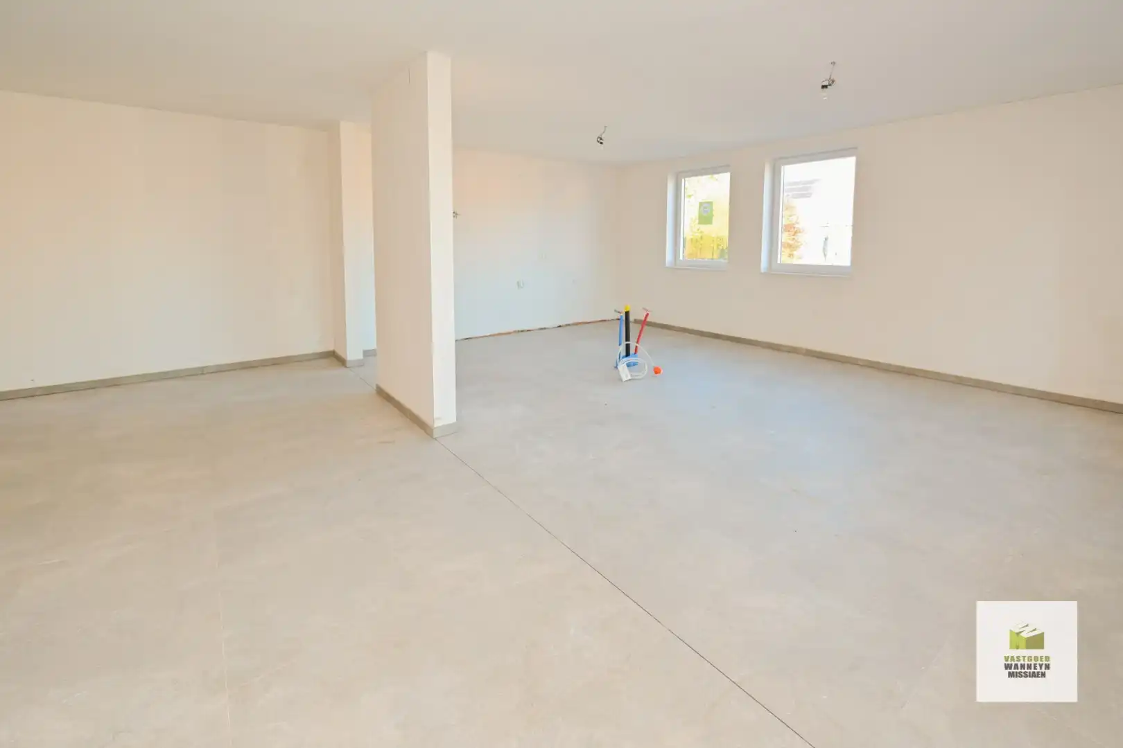 Ruim en luxueus 3-slpk appartement met 24m2 terras met zicht op het gemeentehuis foto 10