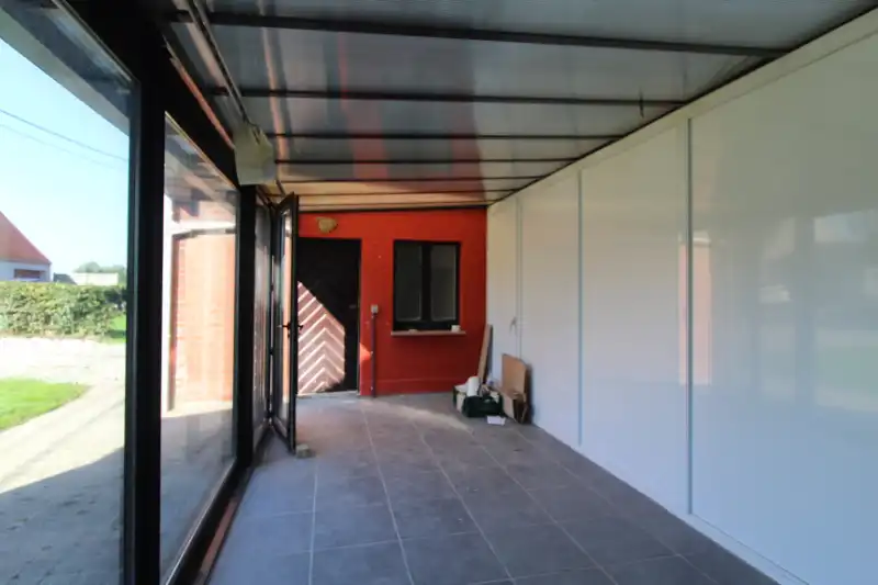 Gerenoveerde alleenstaande woning in Torhout foto 6
