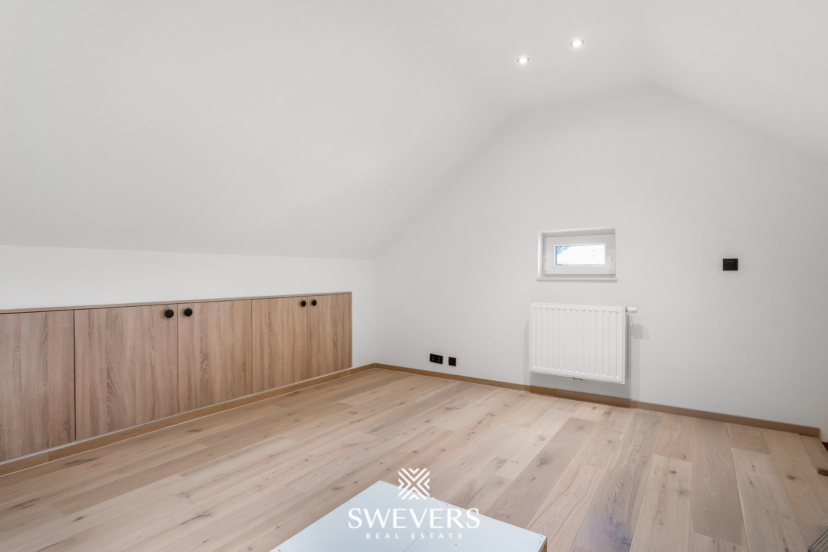 Gerenoveerde rijwoning met 4 slpk & tuin te Sint-Truiden foto 19