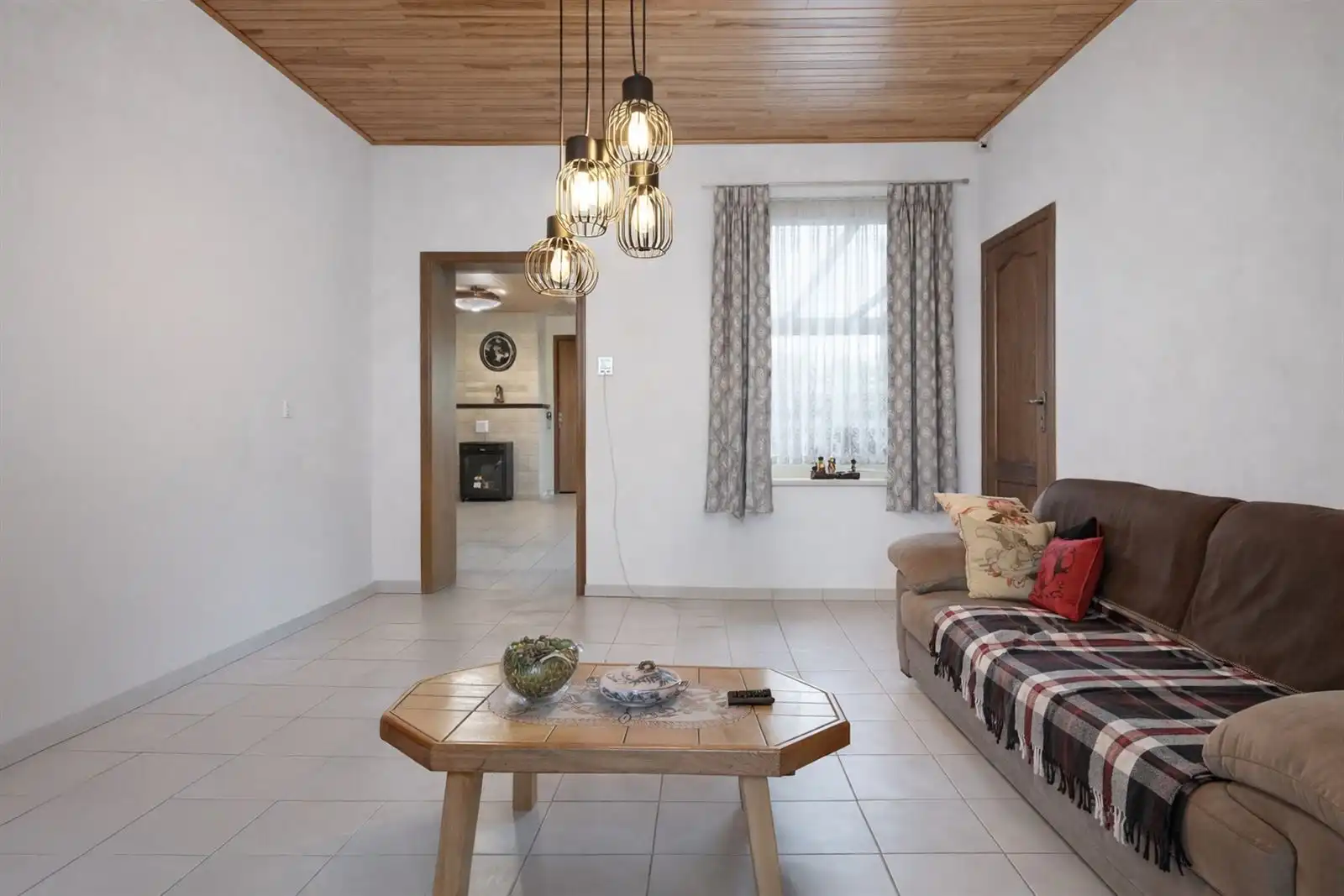 Gezinswoning met tuin en garage op 5are81 foto 8