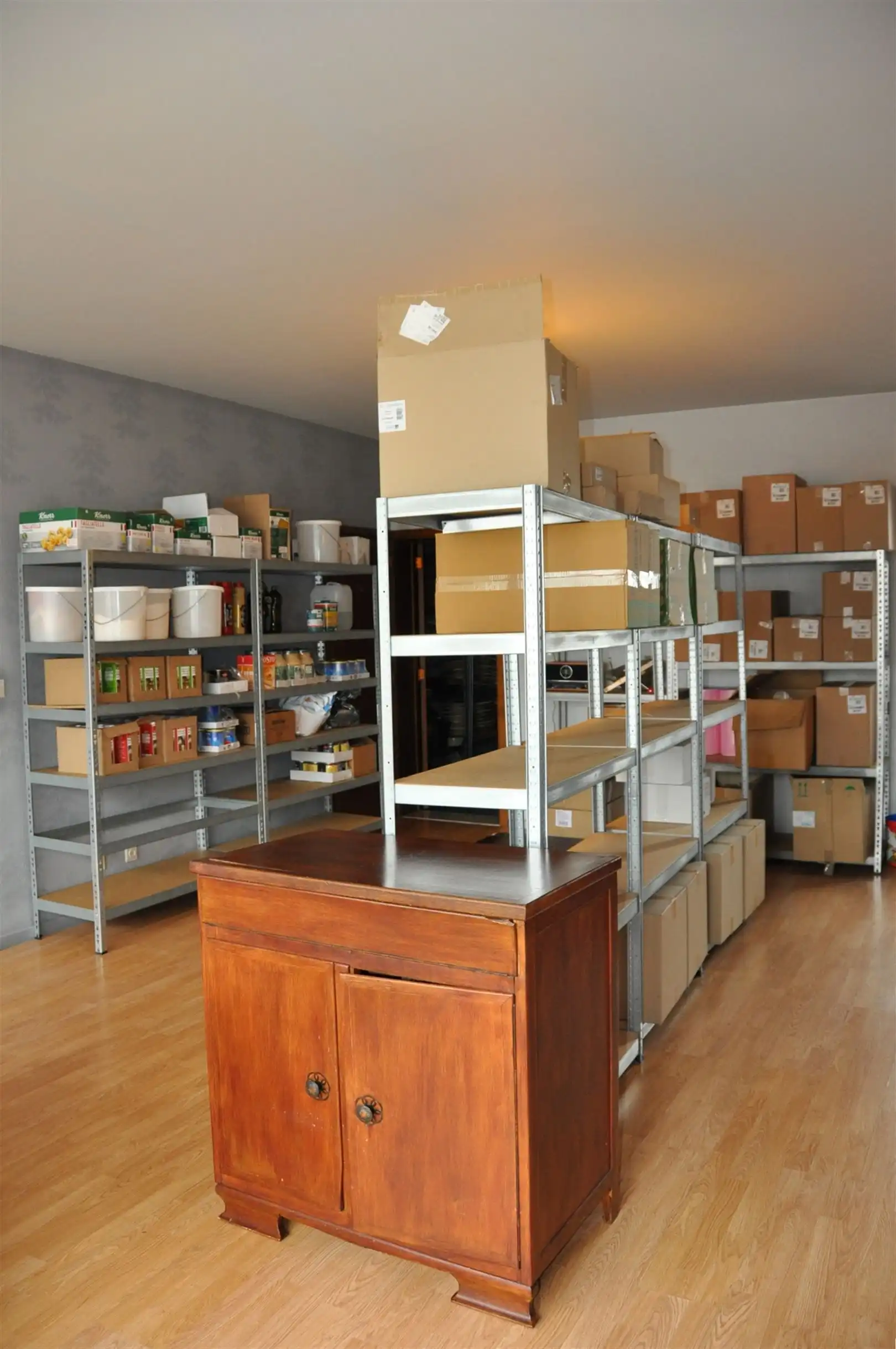 Handelspand met woonst foto 13