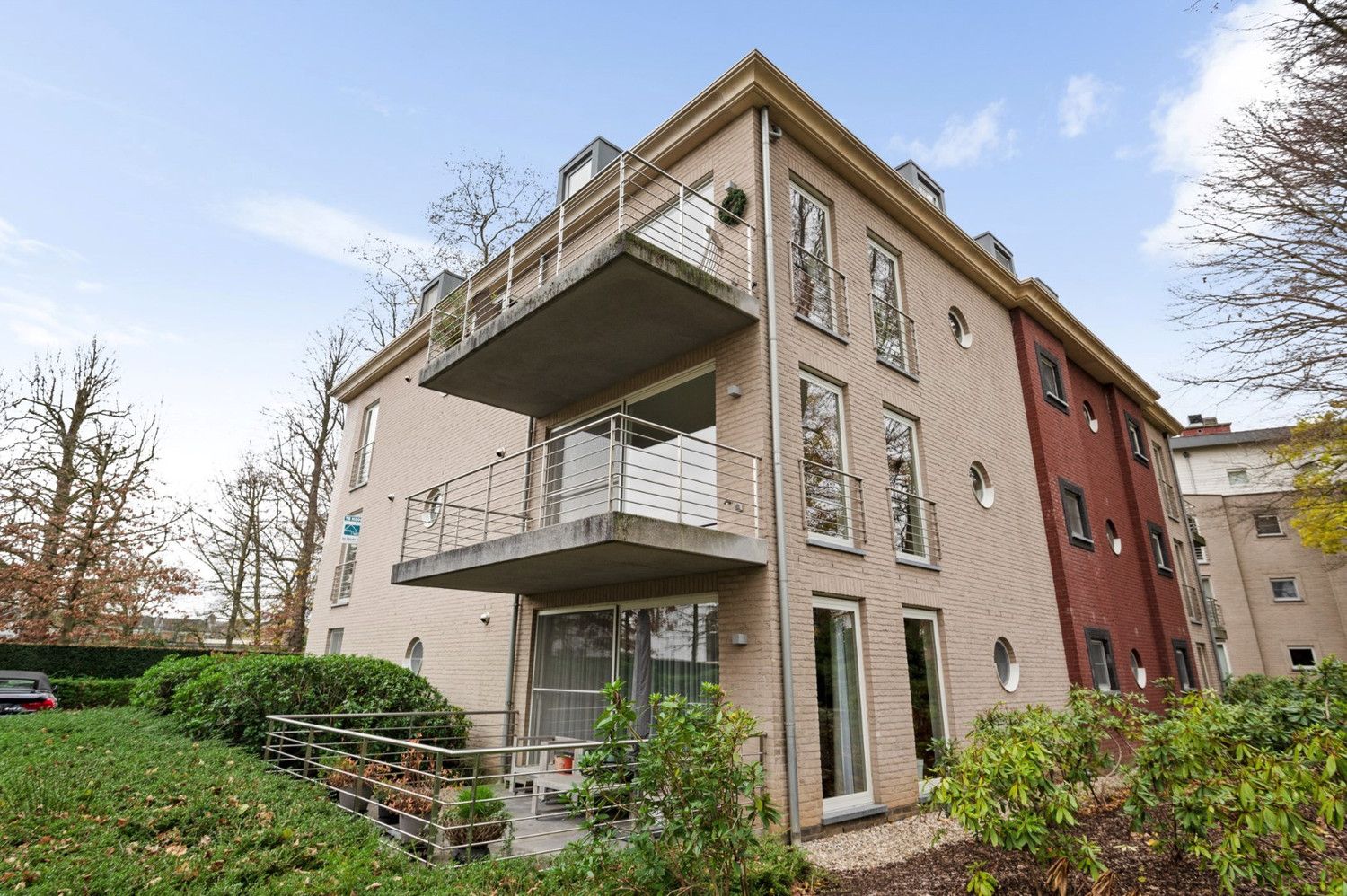 RUIM APP. IN PARKDOMEIN MET 3 SLK, 2 BADK. EN TERRAS! foto 23