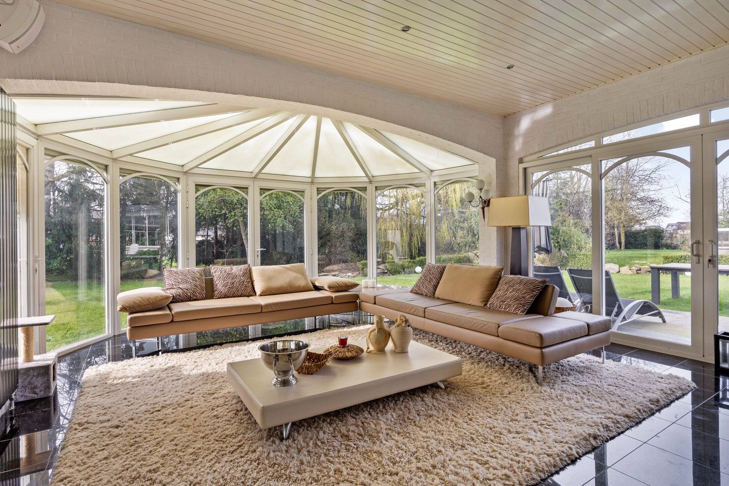 Luxueuze gelijkvloerse villa met zwembad en poolhouse op een riant perceel van 3.234 m² foto 18