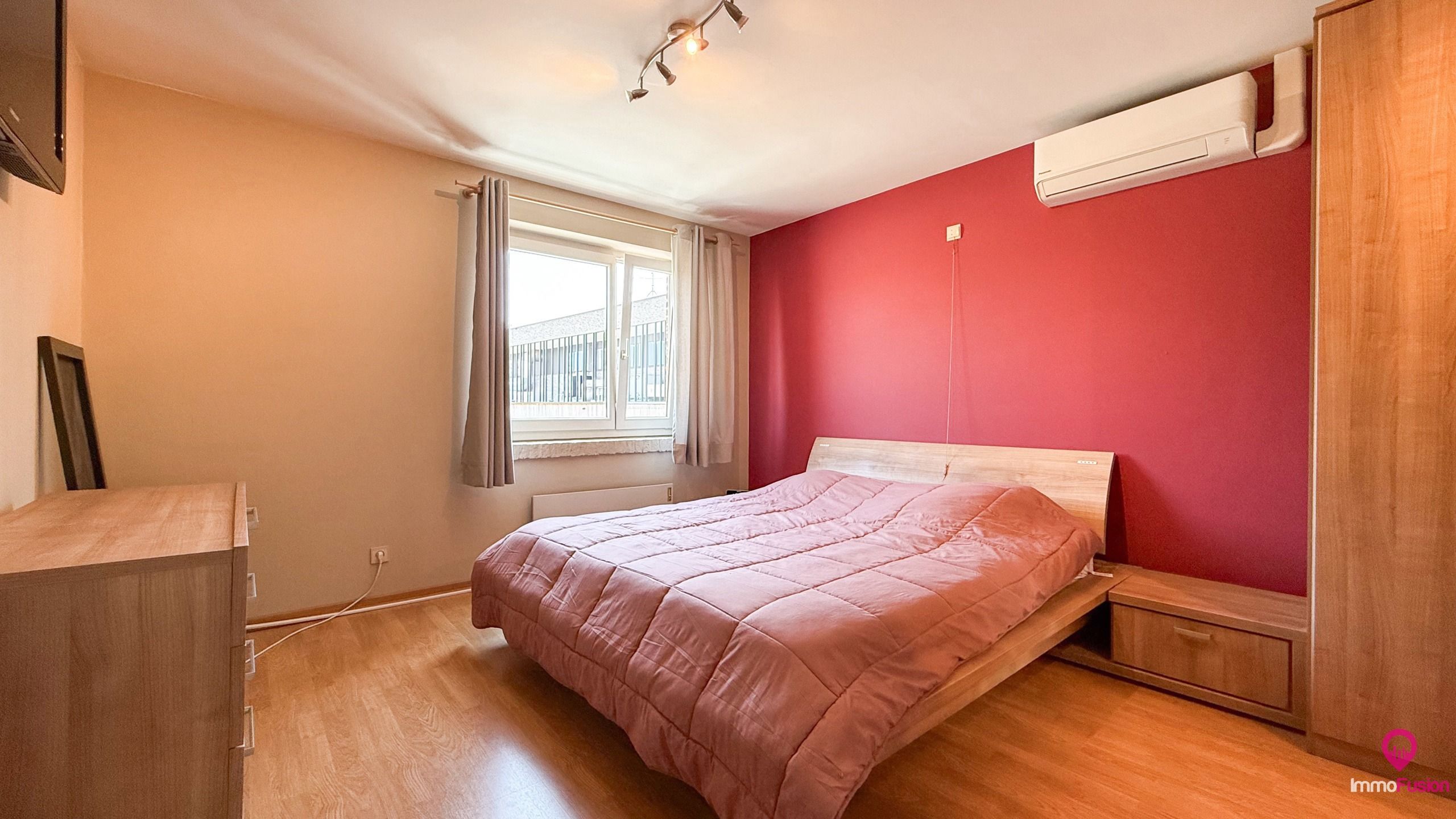 Charmante woning met 3 slaapkamers en inpandige garage! foto 23