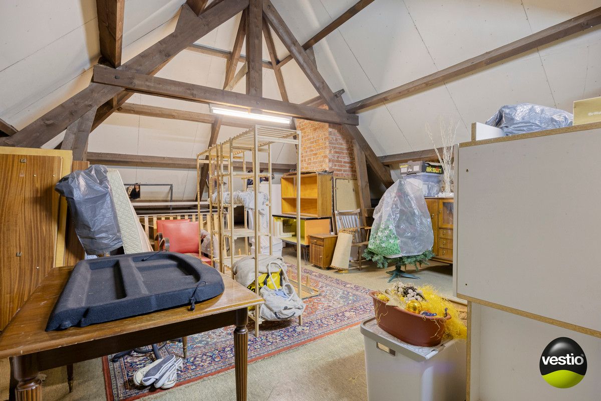 RUIME RESIDENTIEEL GELEGEN VILLA OP 46A89CA NABIJ CENTRUM BILZEN. foto 40