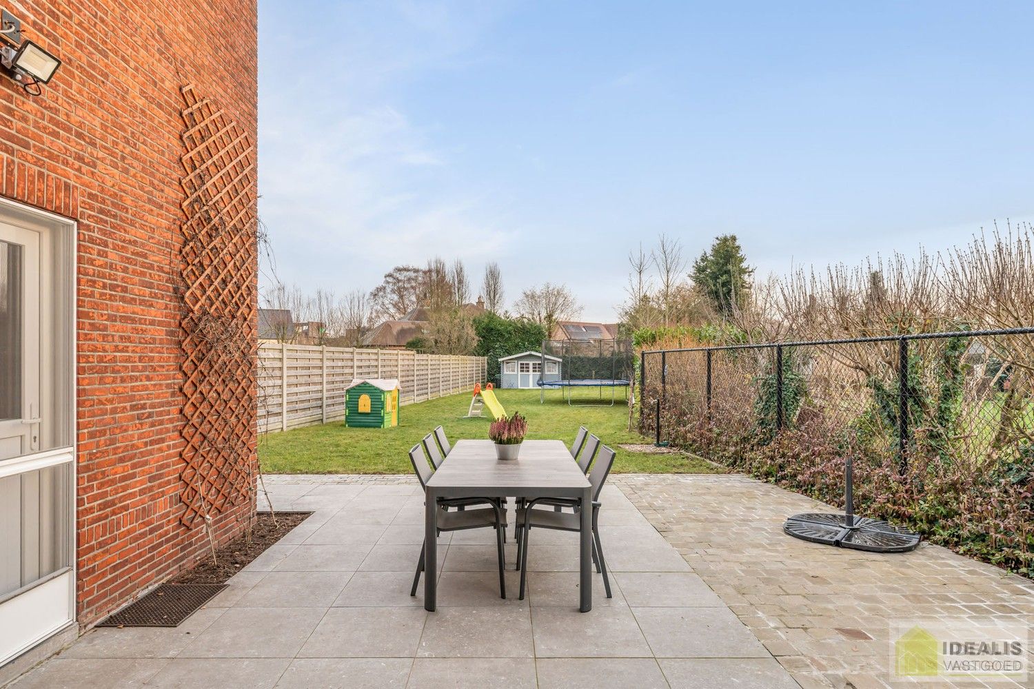 IDEALIS VASTGOED – Instapklare eengezinswoning met een lichtrijke leefruimte, 3 ruime slaapkamers (mogelijks 4), 2 badkamers op een fijn zuid-oost georiënteerd perceel! Deze woning bevindt zich op een perceel van 5a 19ca in een rustige en gezinsvriendelijke woonstraat! foto 34