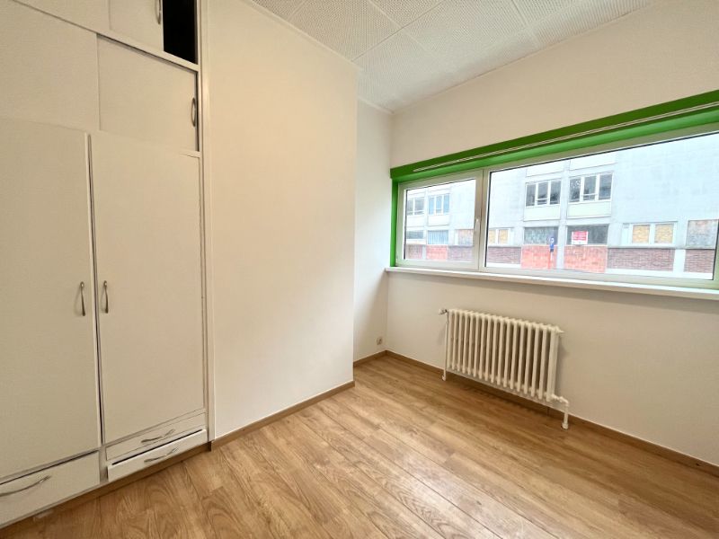 RUIM GELIJKVLOERS APPARTEMENT TE HUUR IN GENT foto 9