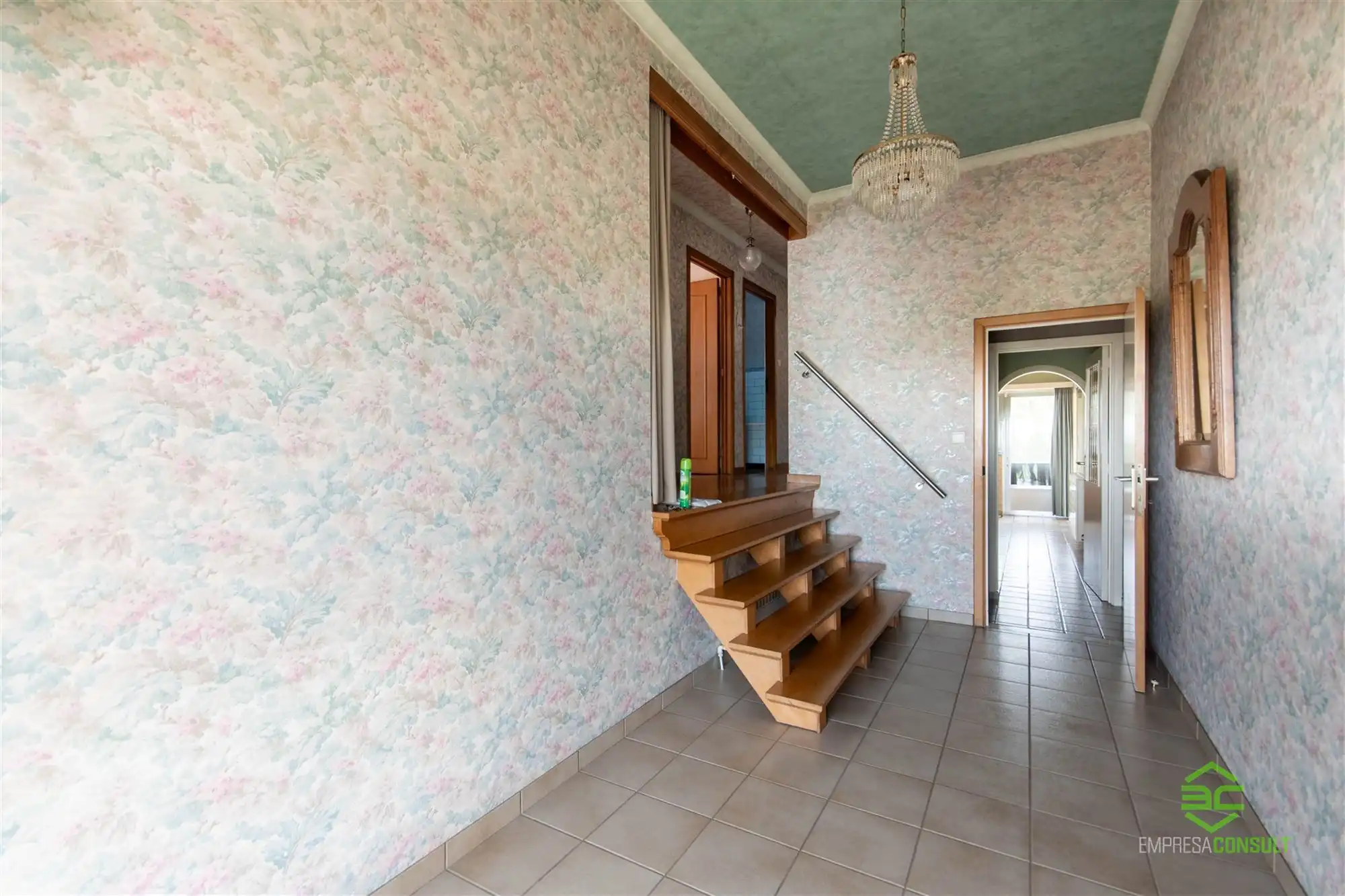 Ruime gezinswoning op een prachtige locatie in Stevoort! foto 4