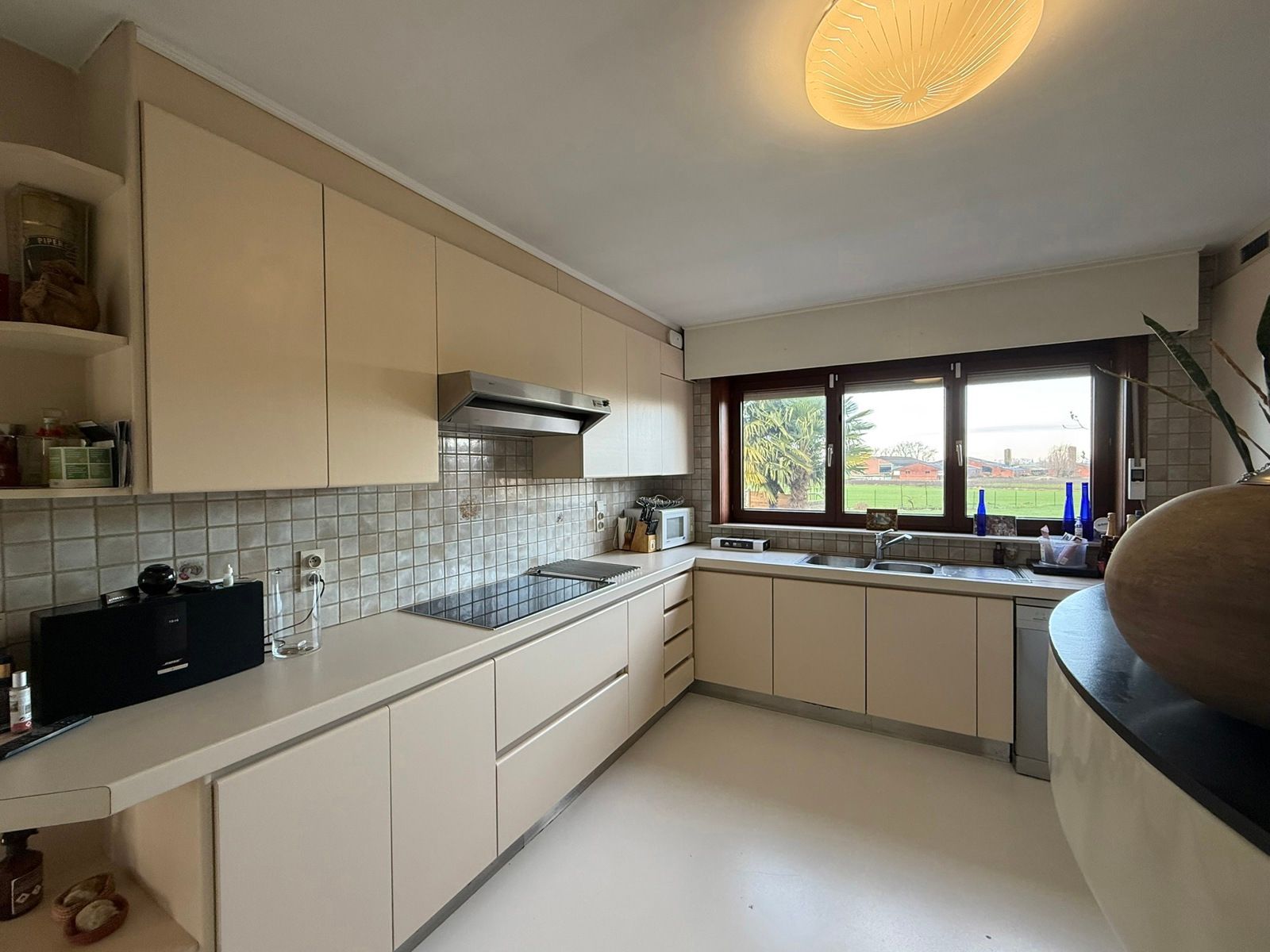 Ruime alleenstaande gelijkvloerse woning. foto 6