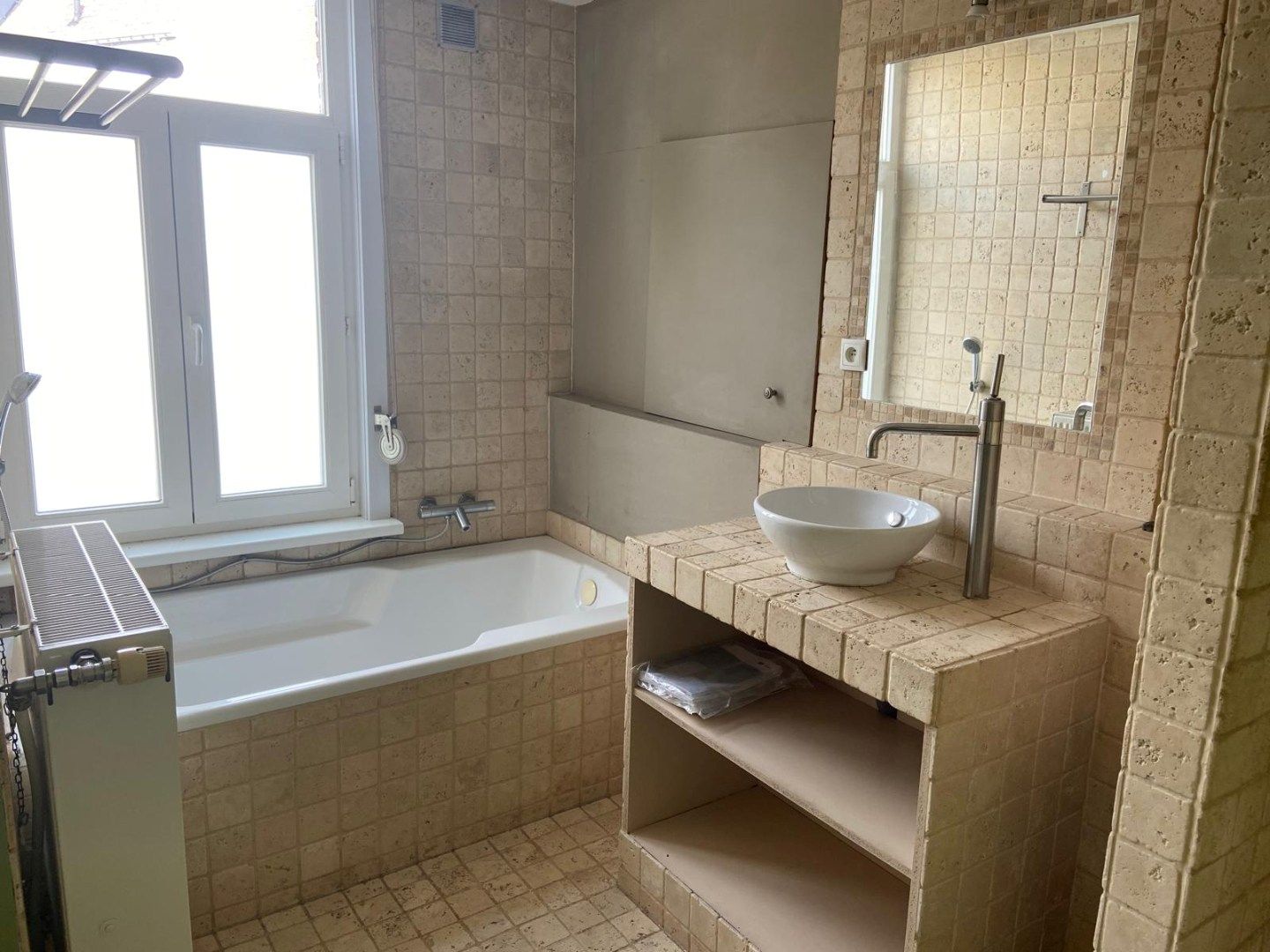 Goedgelegen starterswoning met 2 slaapkamers en tuin in Mariakerke foto 10