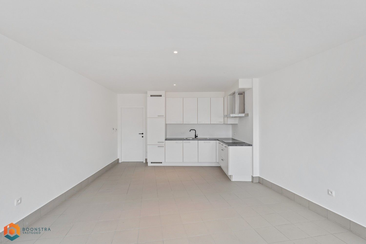 Lichtrijk appartement met 1 slpkr in het centrum van Schriek foto 6