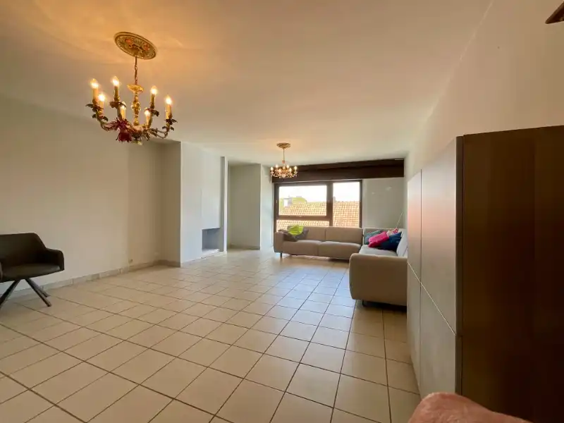 Ruim appartement met 2 slaapkamers en autostaanplaats foto 5