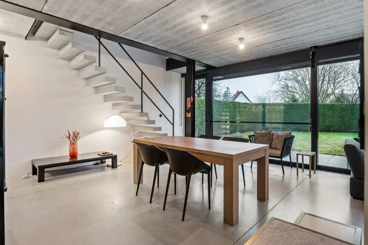 RECENTE HANDELSWONING OP COMMERCIELE LIGGING! foto 8