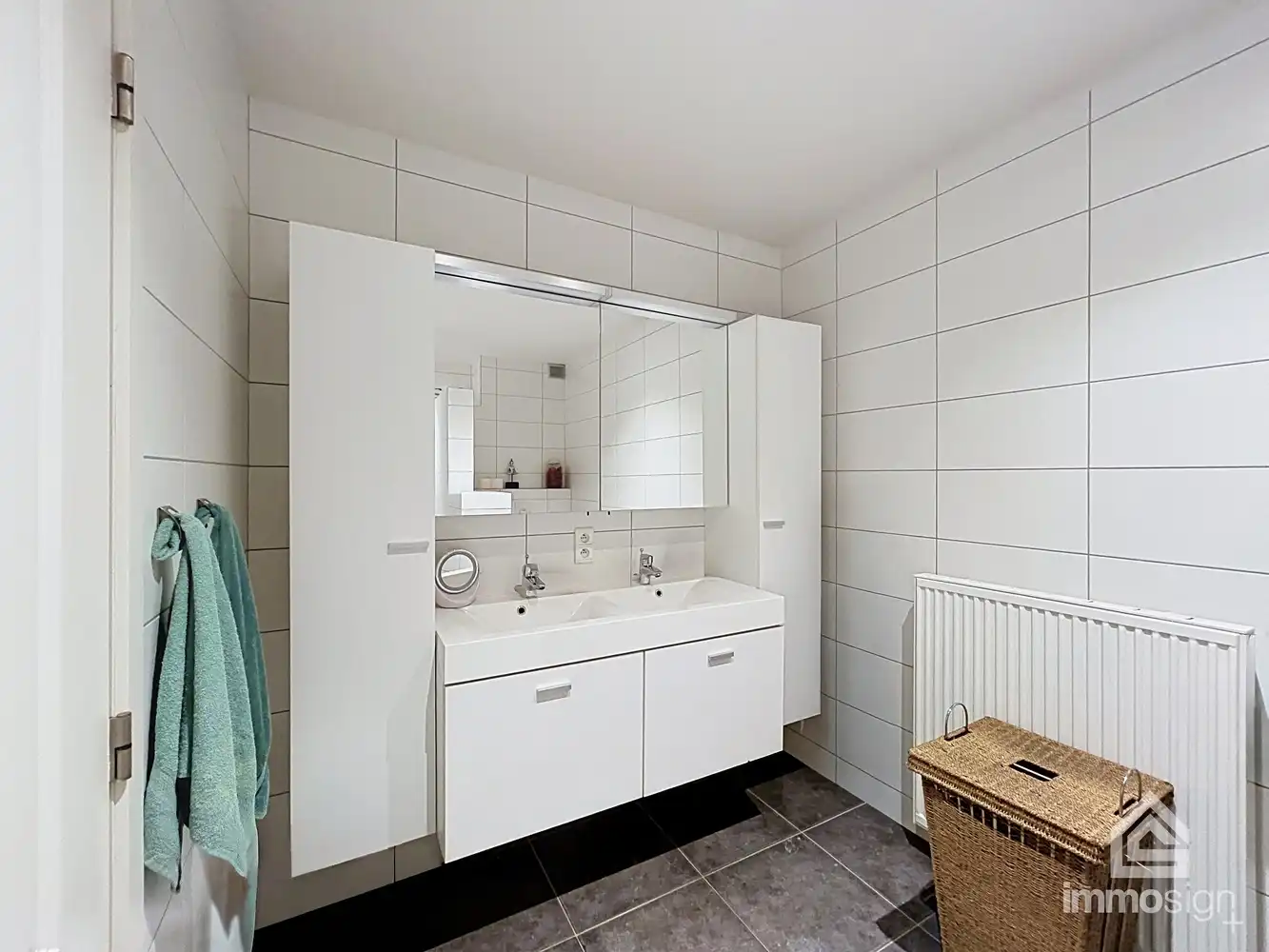 Instapklaar ruim gelijkvloers appartement met gezellige stadstuin en autostaanplaats in hartje Hamont-Achel! foto 15