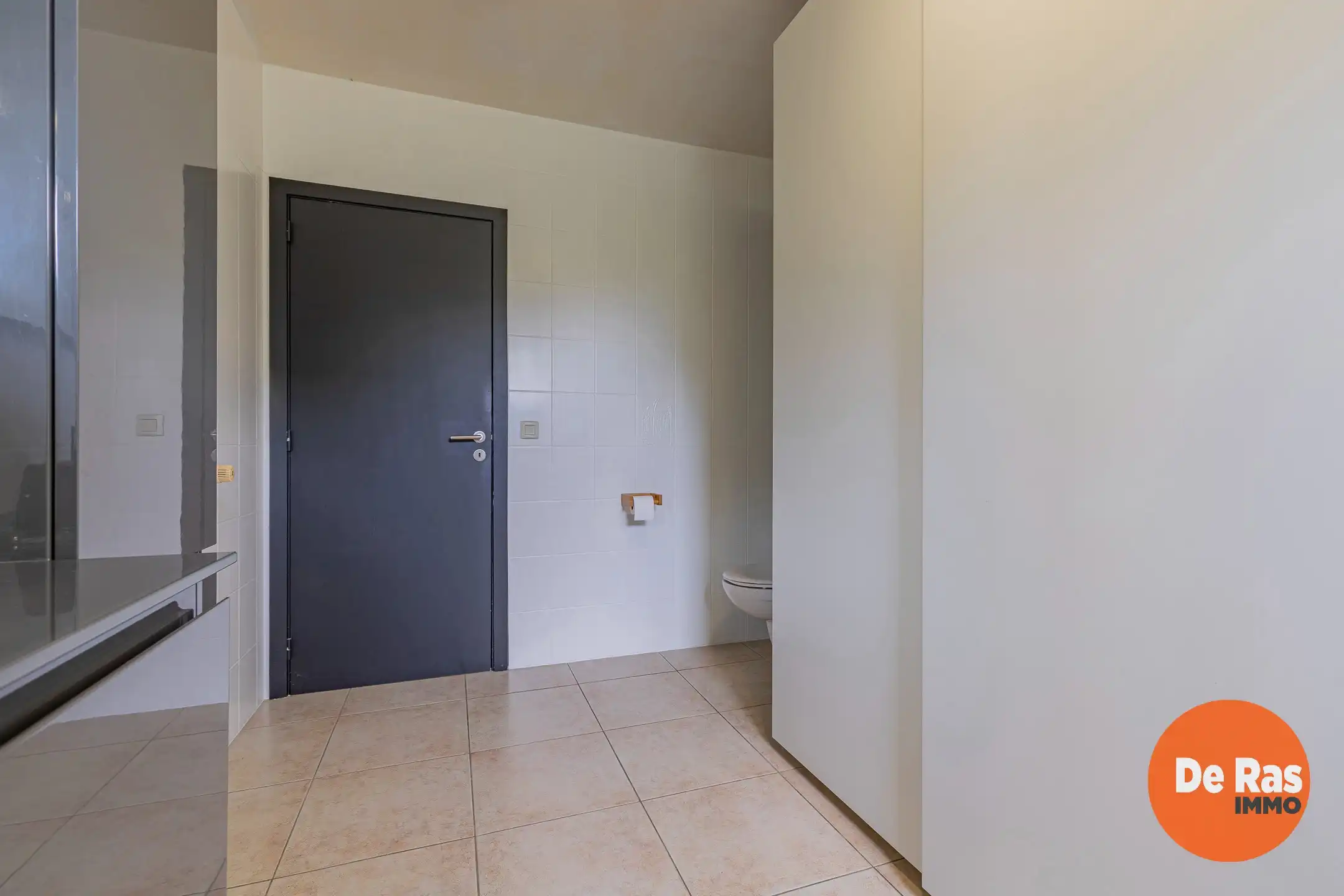 UITBERGEN - Instapklaar éénslaapkamerappartement met carport foto 13