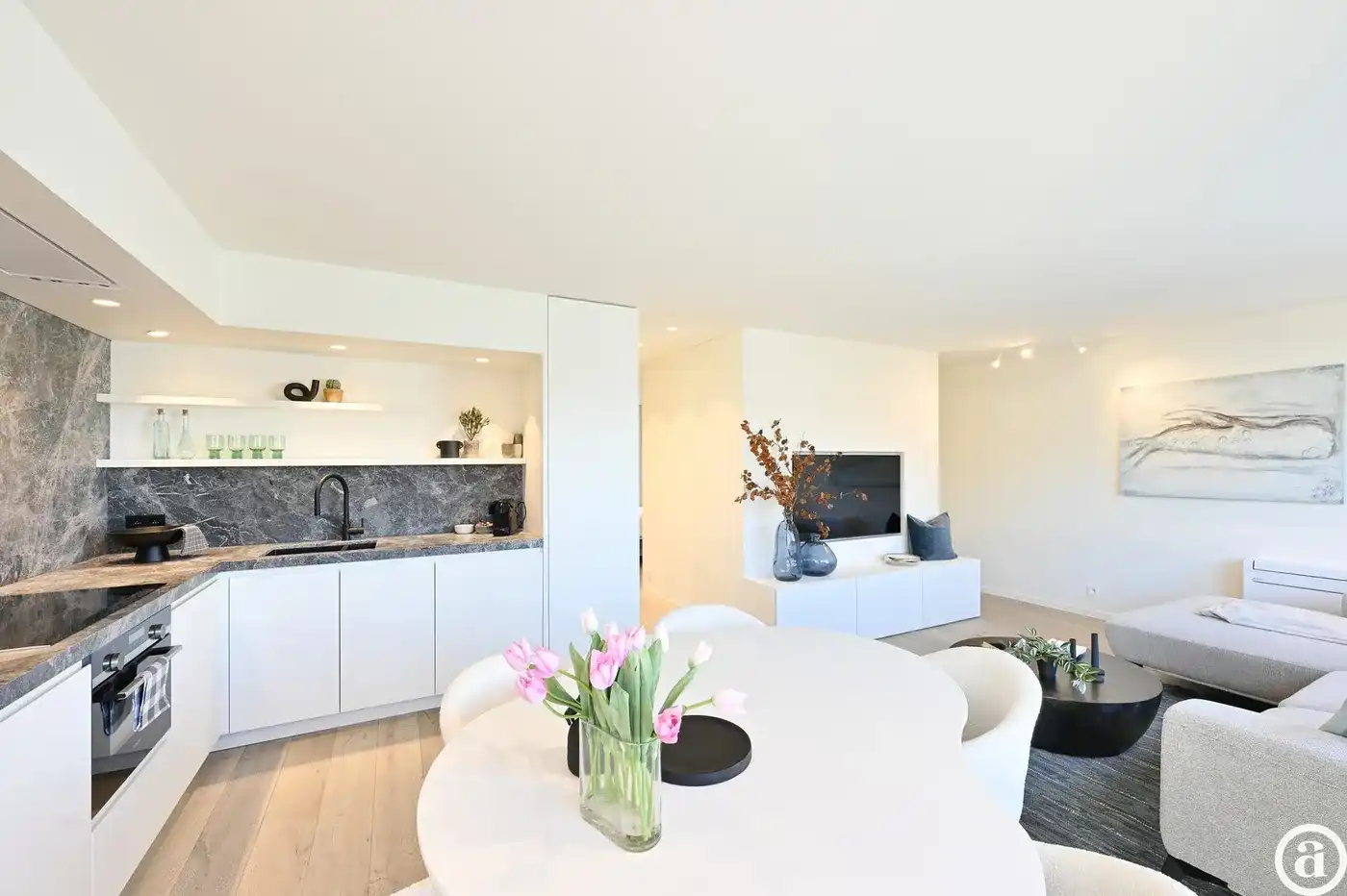 Penthouse-appartement vlakbij de zeedijk met zonneterrassen  foto 8