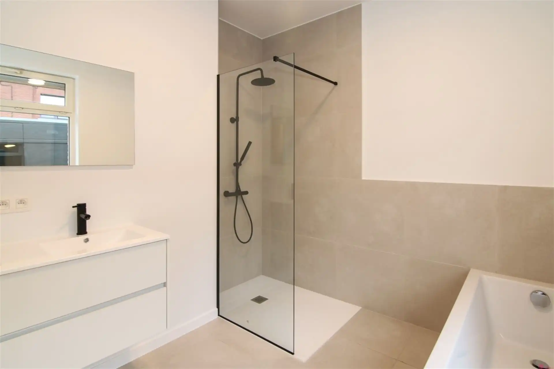 Toffe, instapklare woning foto 12