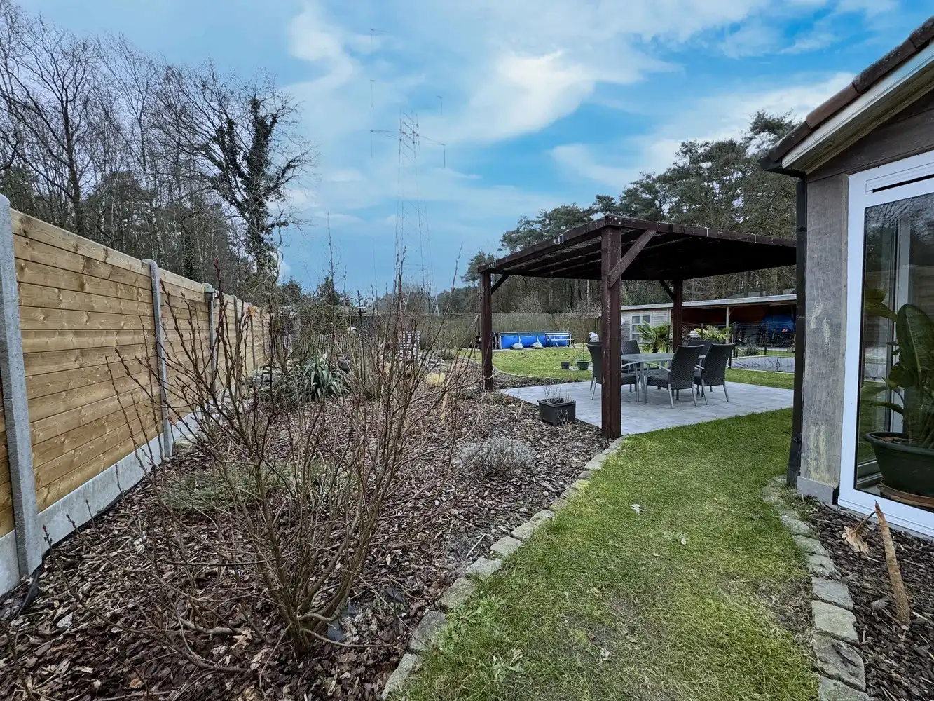 Instapklare woning met tuin aan natuurgebied foto 3