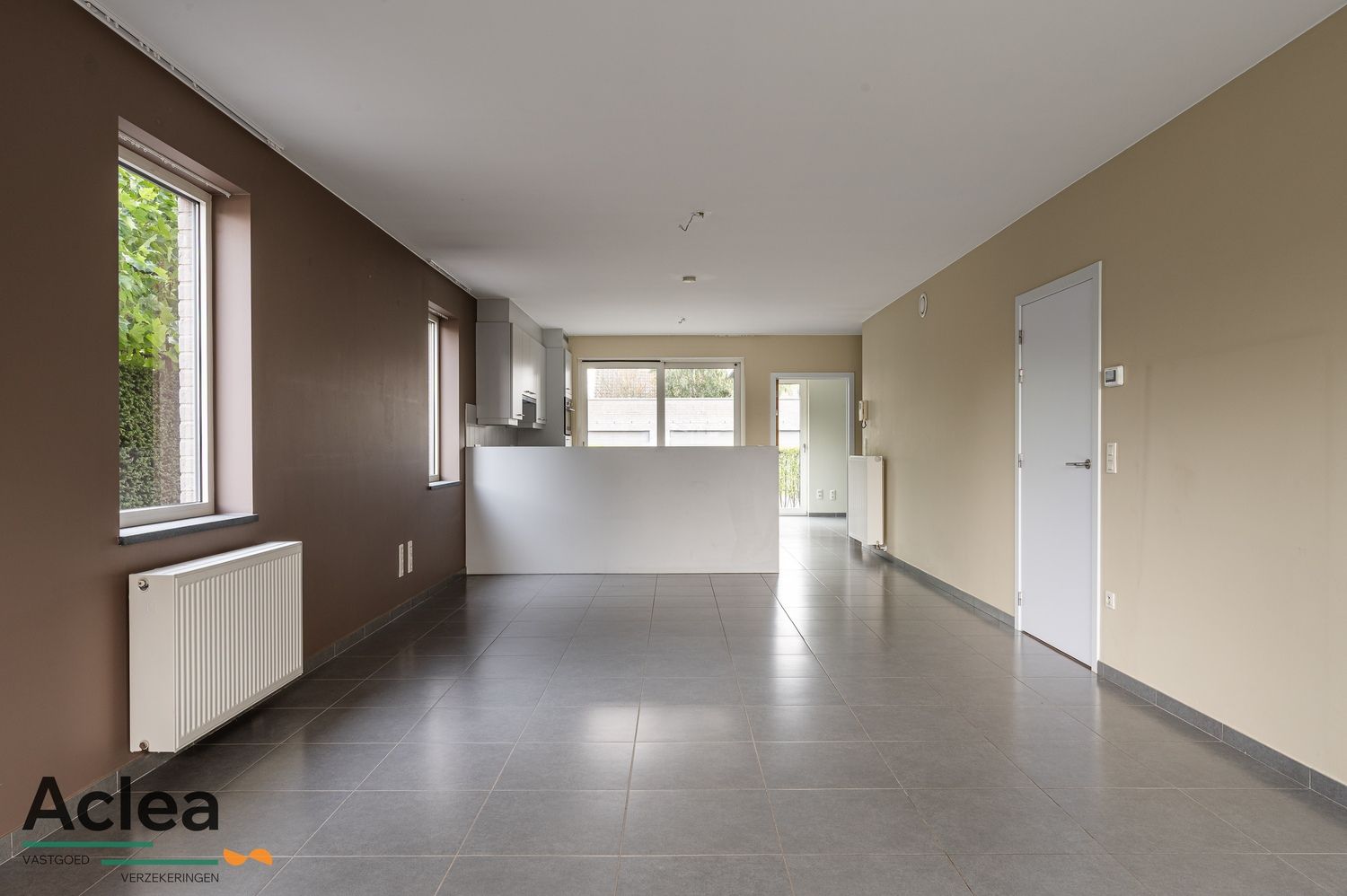 Ruim lichtrijk gelijkvloers appartement met 2 terrassen en garage foto 4