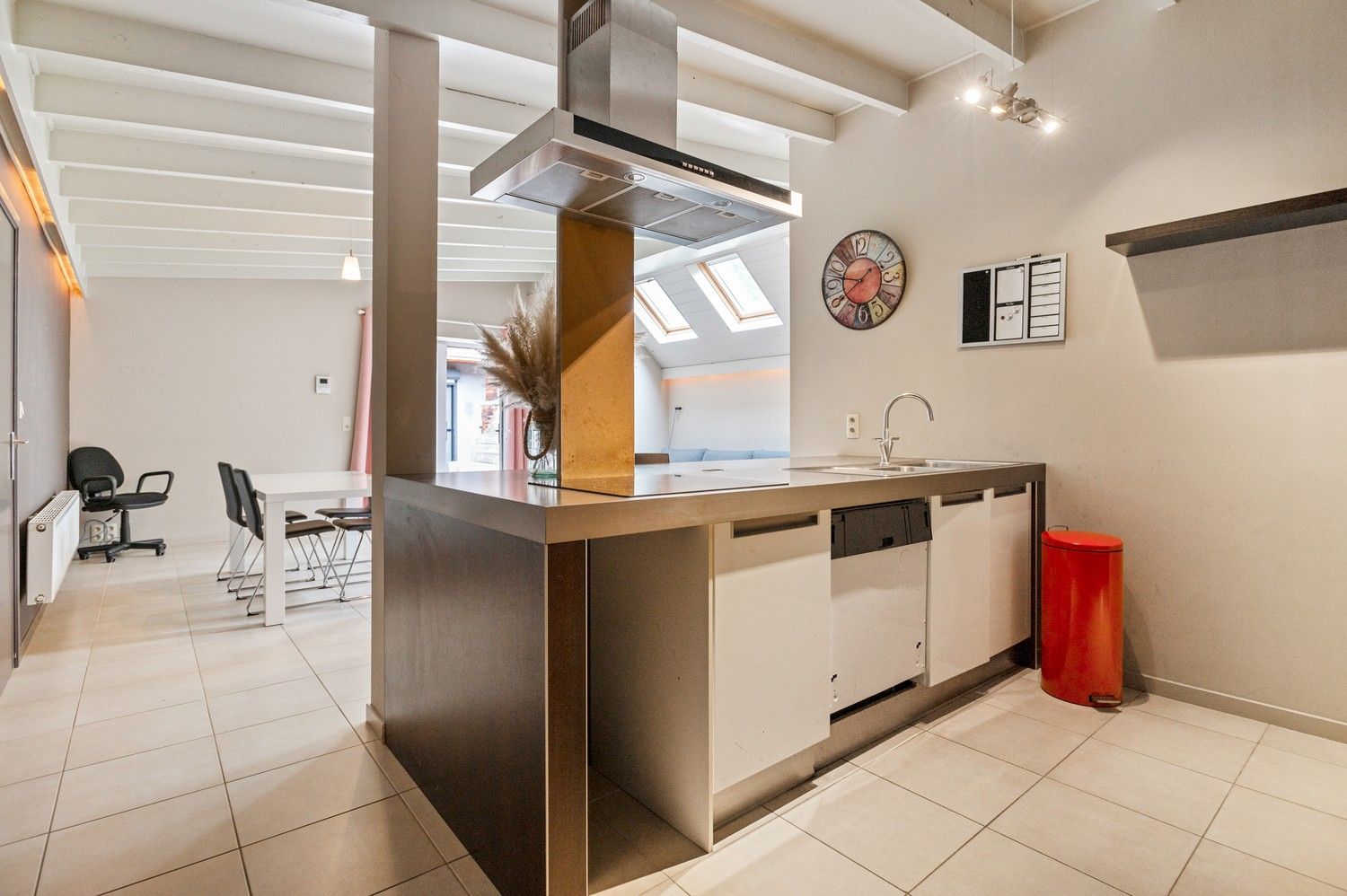 Huis met 3 slaapkamers, studio en tuin te Borsbeek! foto 28
