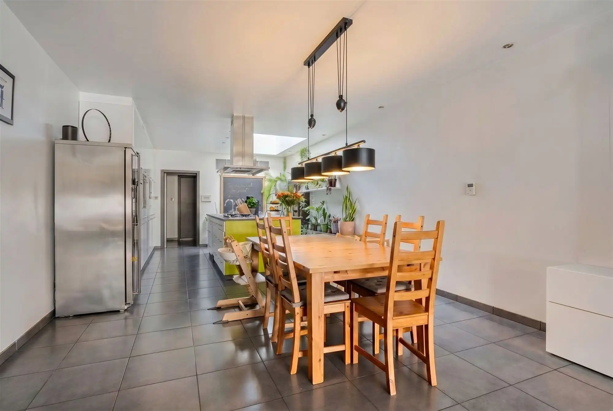 Verrassend ruime instapklare gezinswoning met garage foto 8