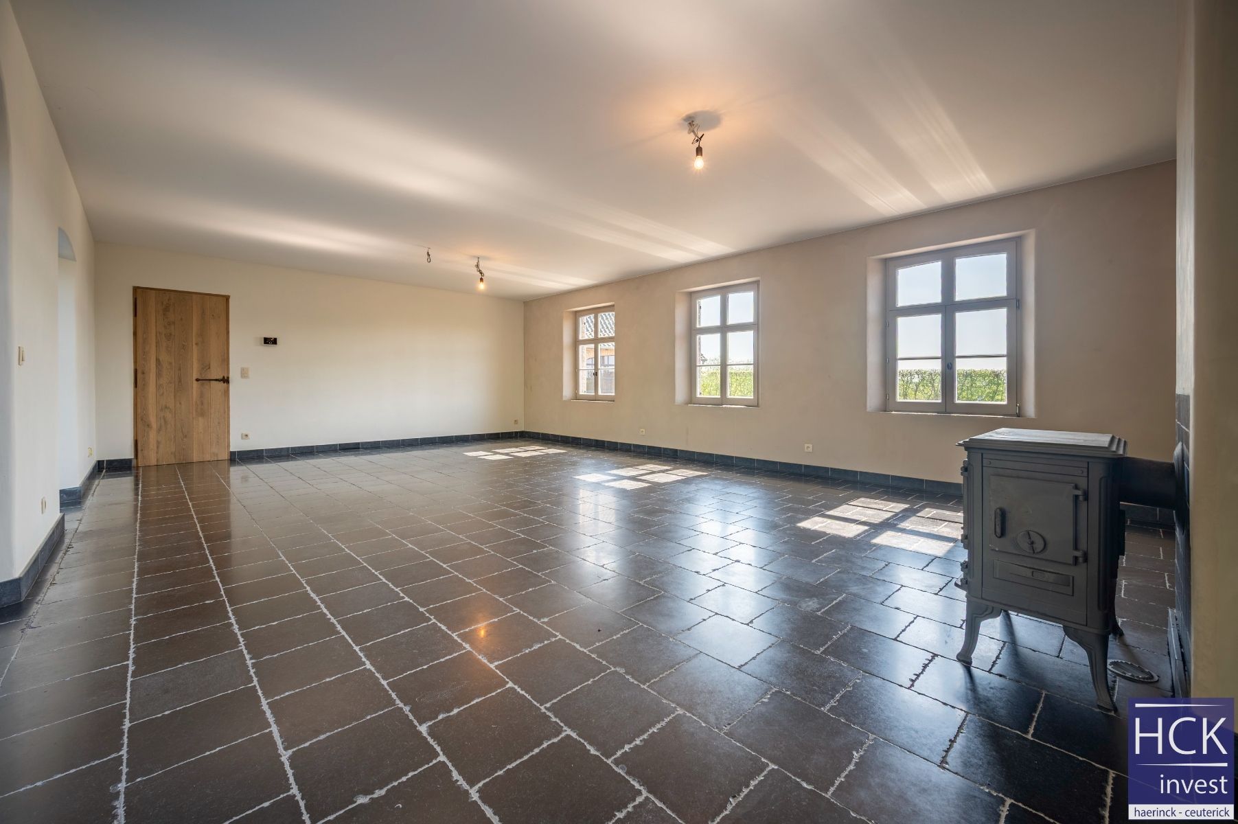 KRUISHOUTEM - Exclusieve landelijke woning met bijgebouwen, high-end afwerking!! foto 5