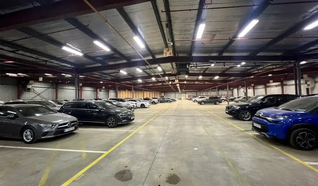 Loods te huur in industriepark-Noord te Sint-Niklaas foto 12