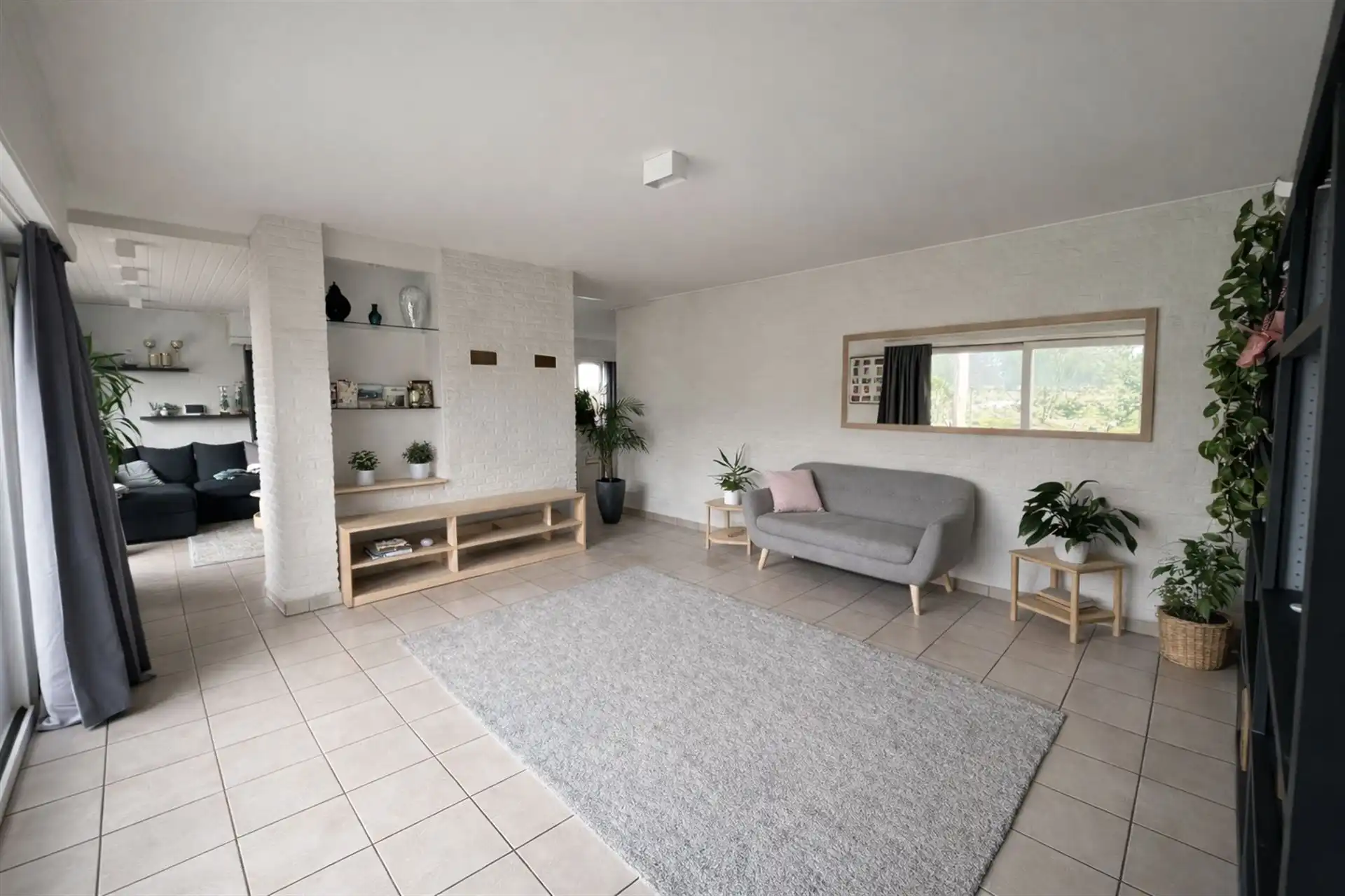 Ruime villa met 6 slaapkamers, zonnige tuin, 2 garages en oprit in rustige woonwijk te Lier foto 8