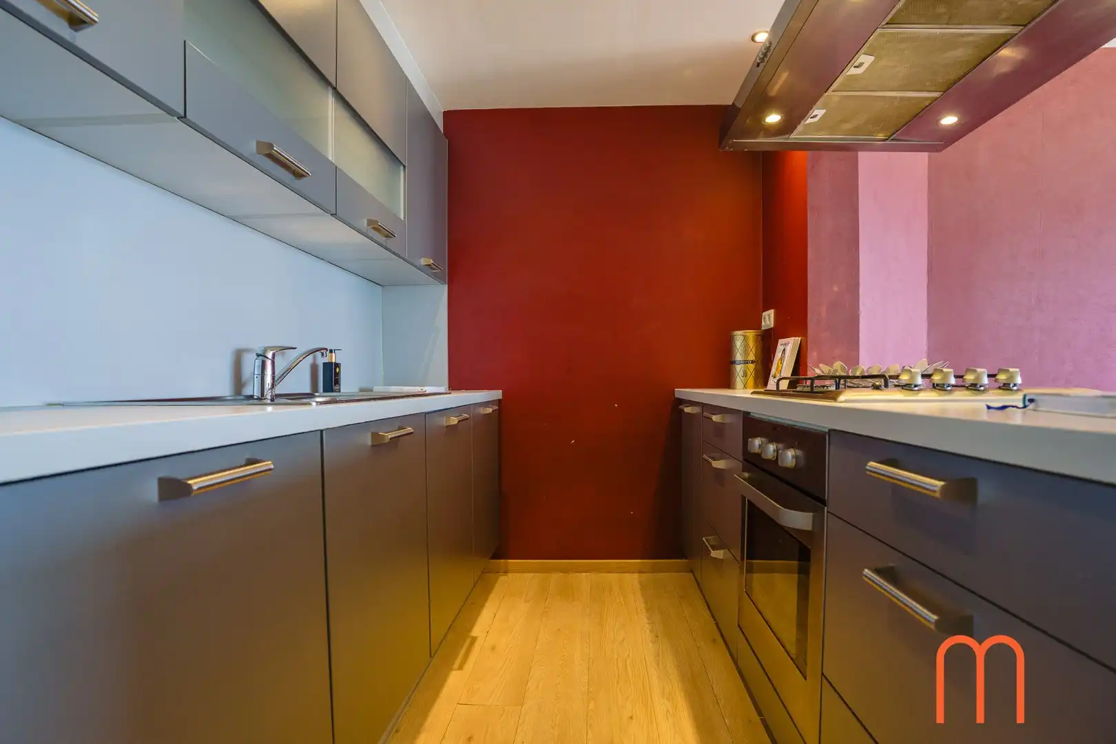 Appartement te koop op de Zeedijk in Mariakerke (Oostende) met frontaal zeezicht foto 9