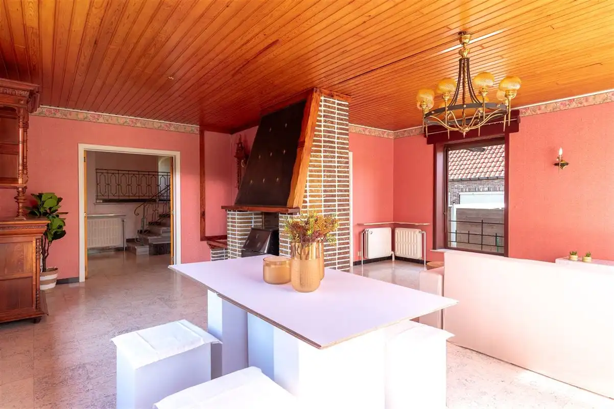 Ruime woning in doodlopende straat  foto 3