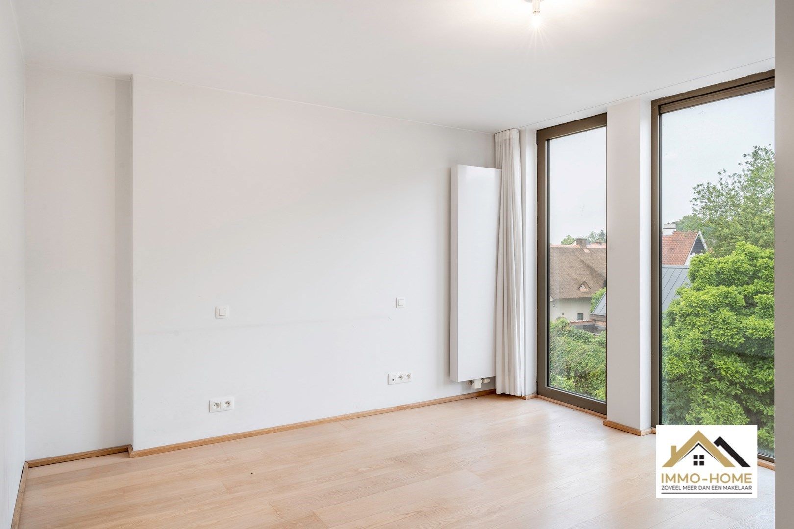 PRAKTIJKRUIMTE/HANDELSRUIMTE MET DUPLEX APPARTEMENT TE ZELE foto 27